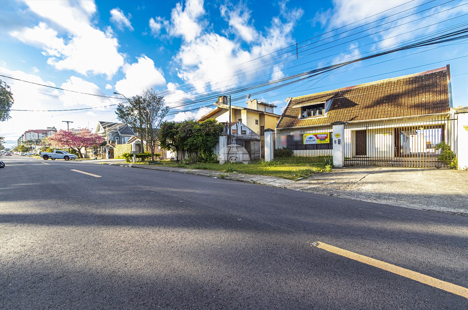 Casa à venda em Hauer, Curitiba — Portal Chave Fácil
