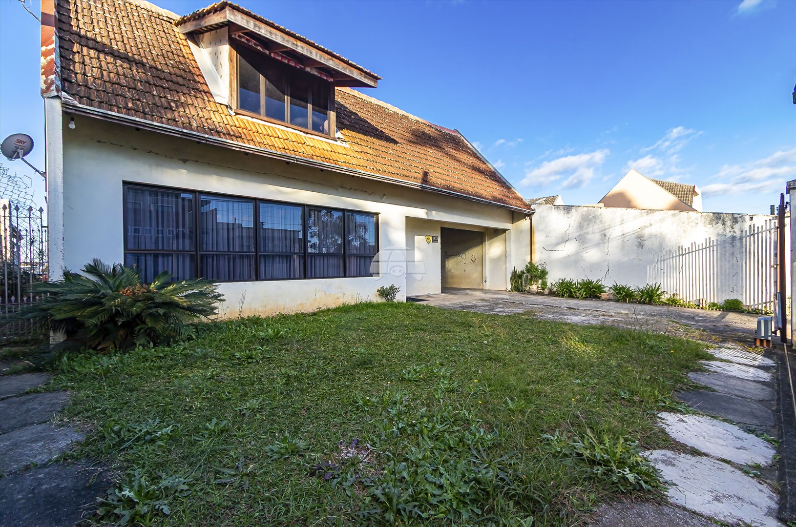 Casa à venda em Hauer, Curitiba — Portal Chave Fácil