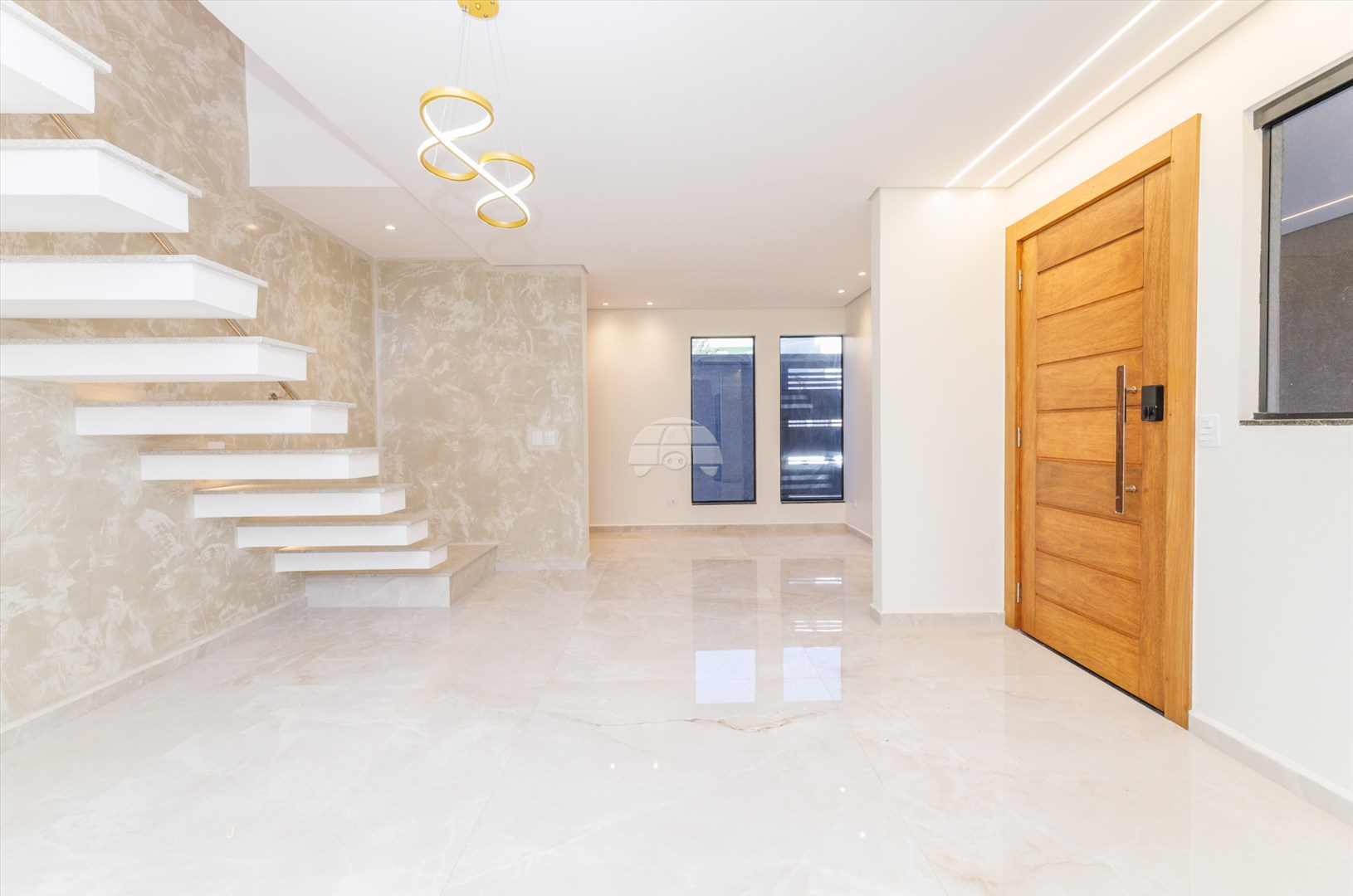 Triplex Residencial para Venda no Bairro Cidade Industrial ref. 229064 (1 / 10)