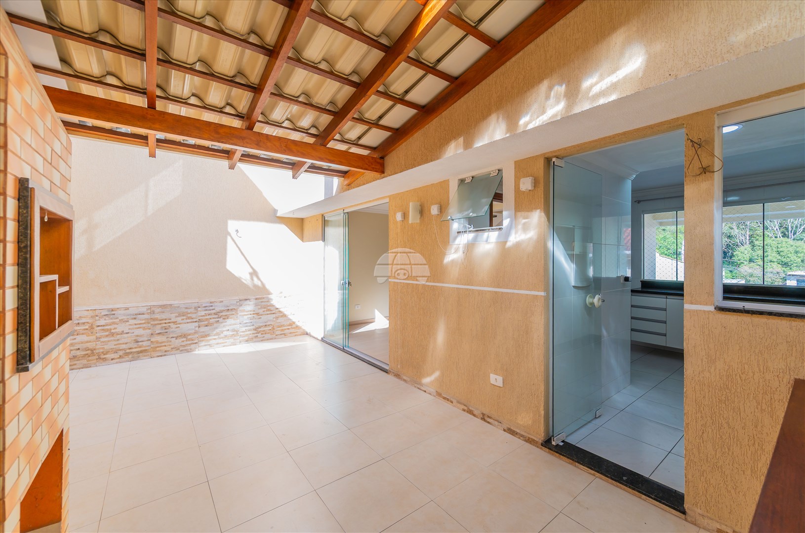 Casa à venda em Mossunguê, Curitiba — Outrasul Imobiliária