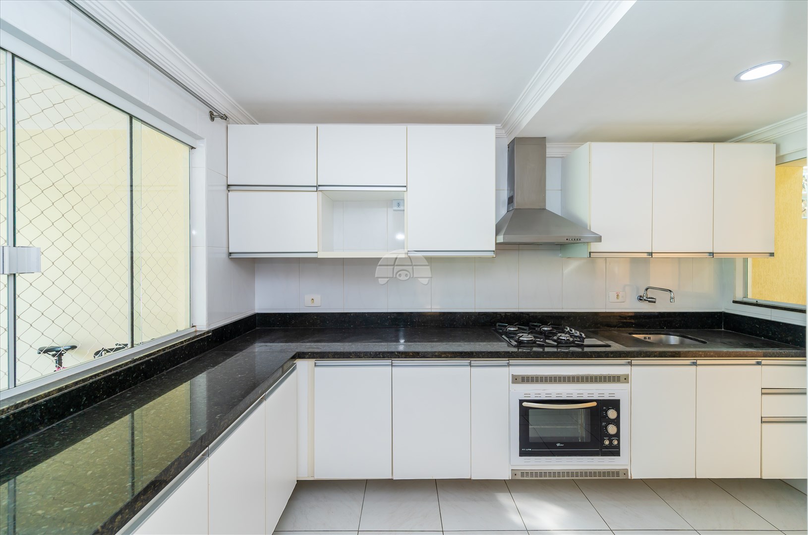 Casa à venda em Mossunguê, Curitiba — Outrasul Imobiliária