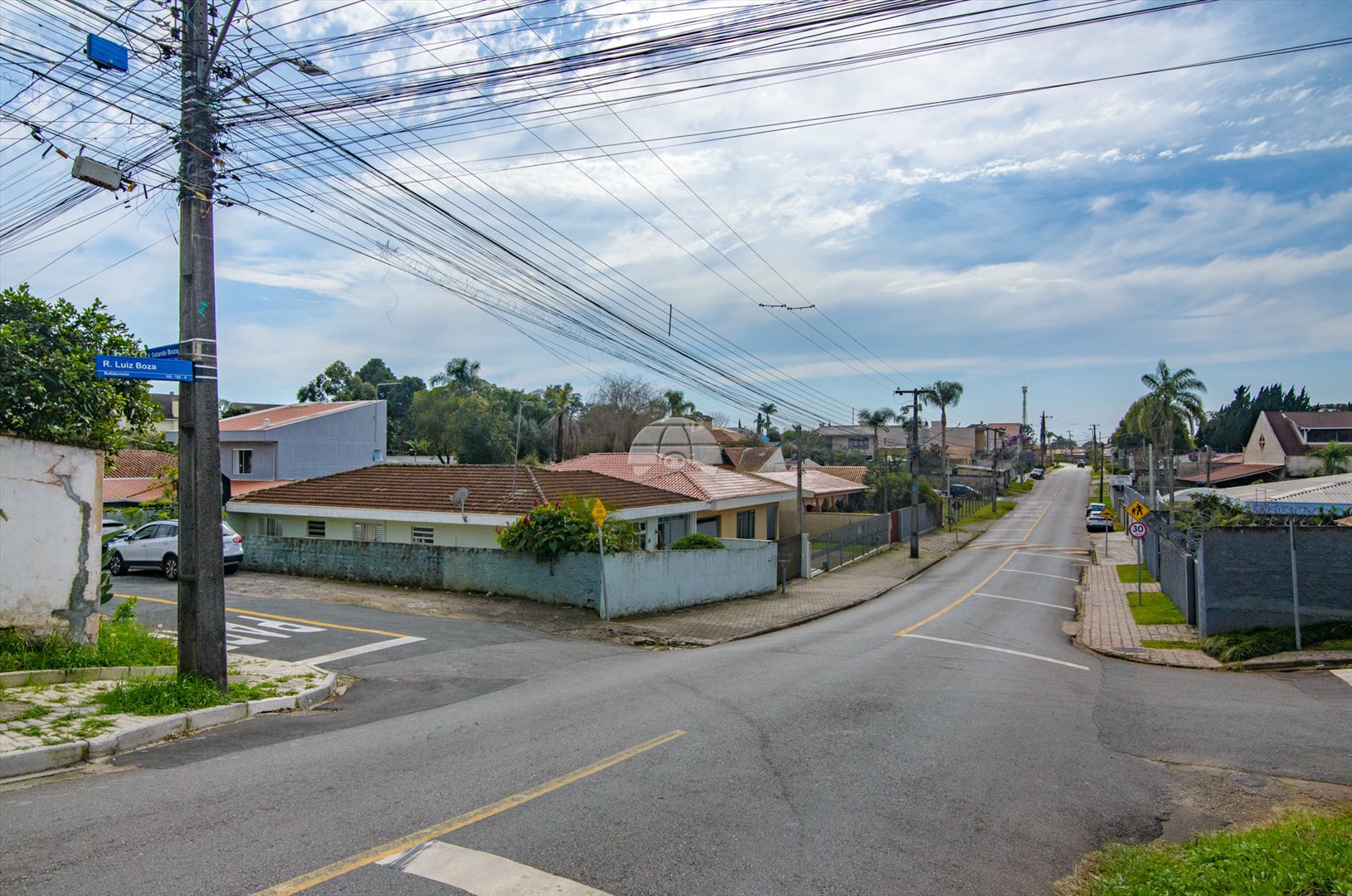 Casa Residencial para Venda no Bairro Butiatuvinha ref. 229066 (9 / 10)