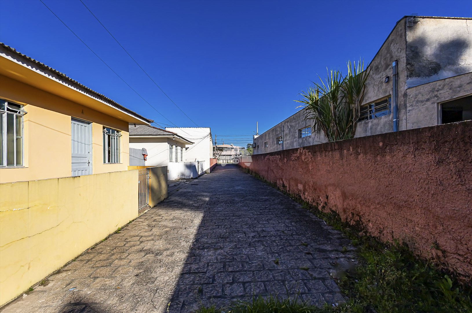 Terreno/Área à venda em Lindóia, Curitiba — Portal Chave Fácil