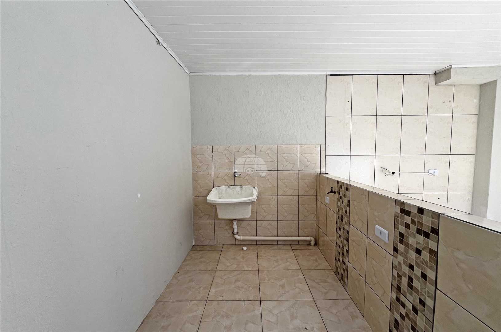 Casa Residencial para Locação no Bairro Campo De Santana ref. 109194 (9 / 10)