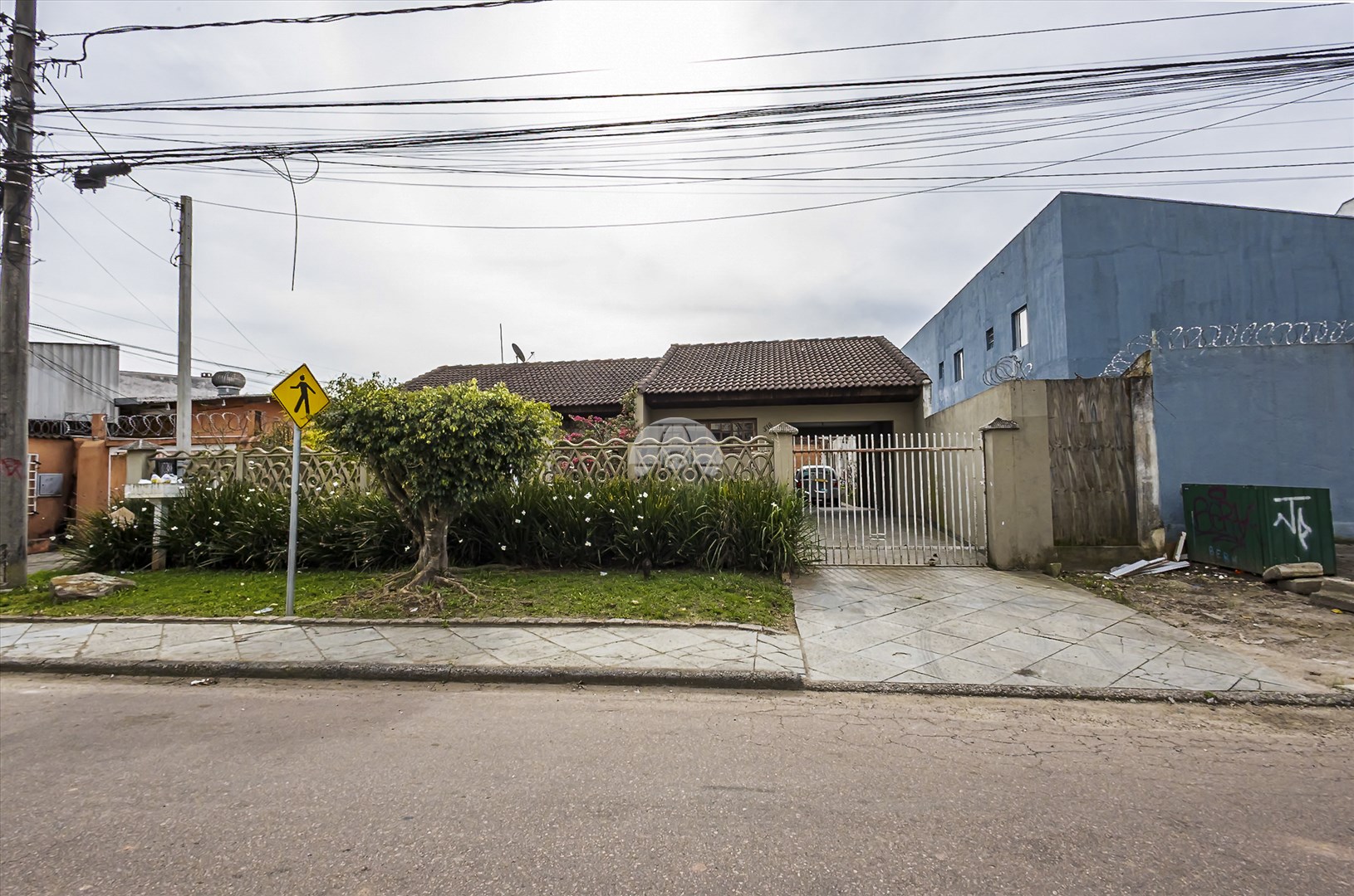 Casa à venda em Uberaba, Curitiba — Portal Chave Fácil