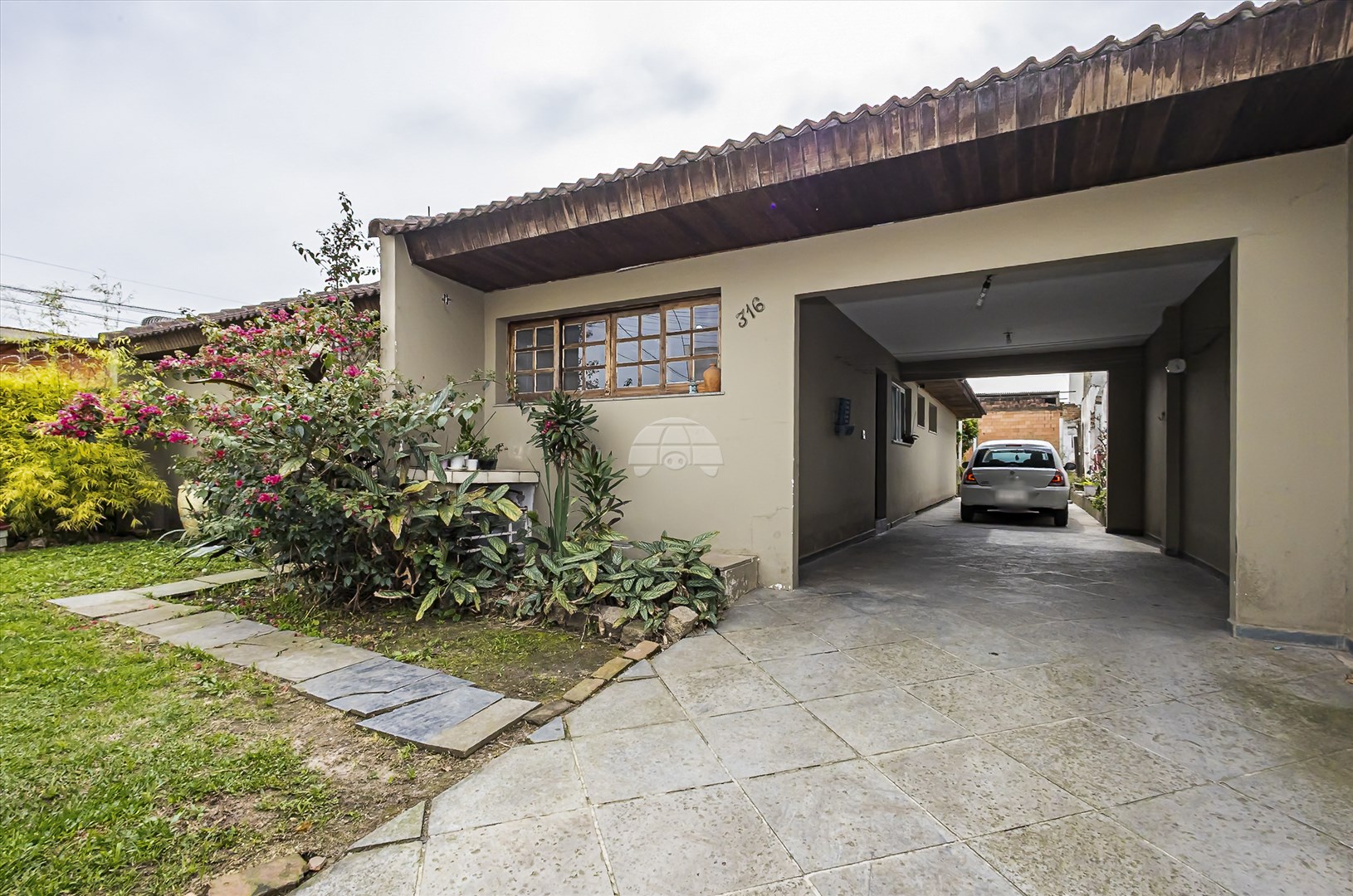 Casa à venda em Uberaba, Curitiba — Portal Chave Fácil