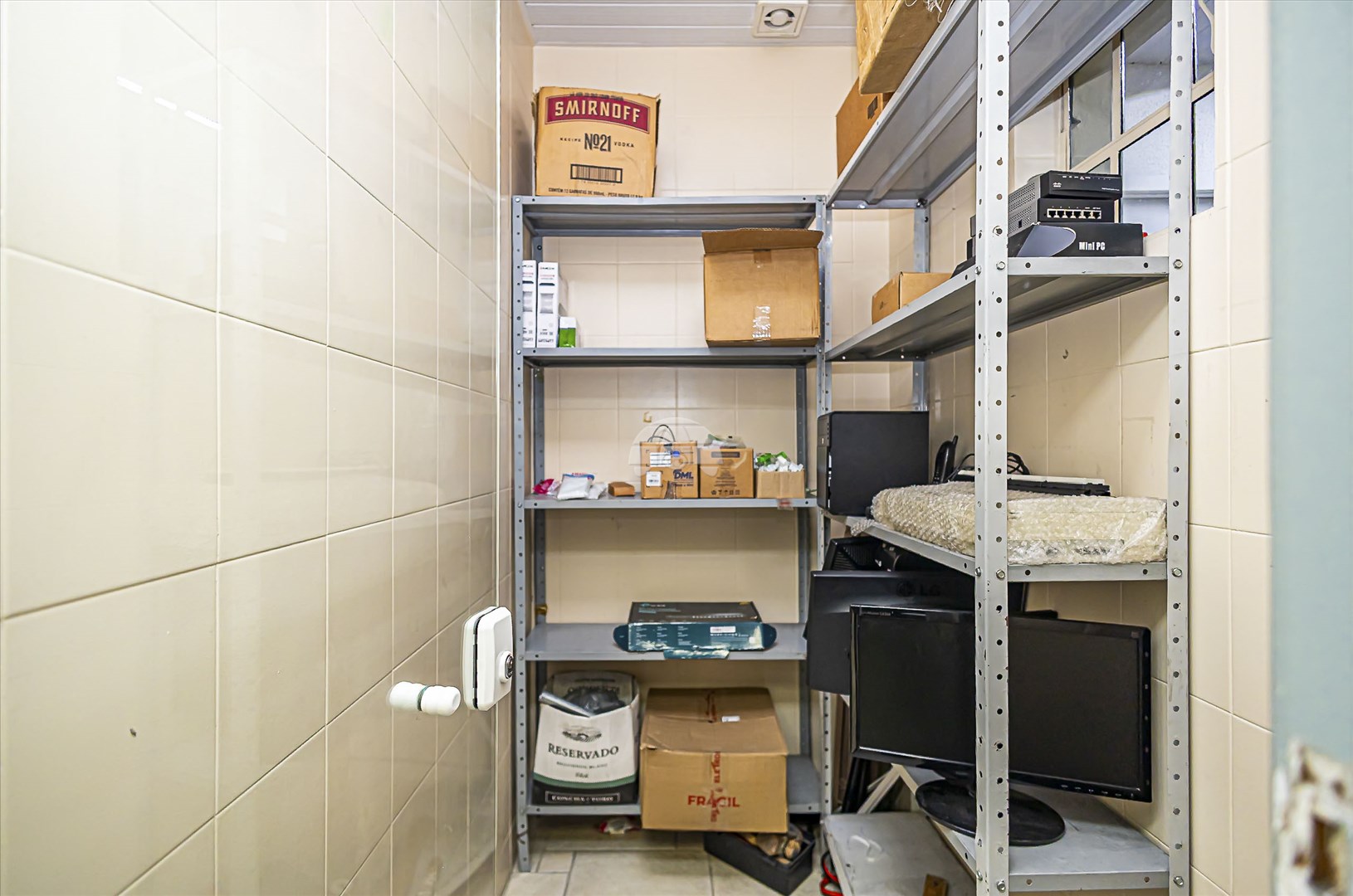 Barracão Comercial para Venda no Bairro Bacacheri ref. 229142 (9 / 10)