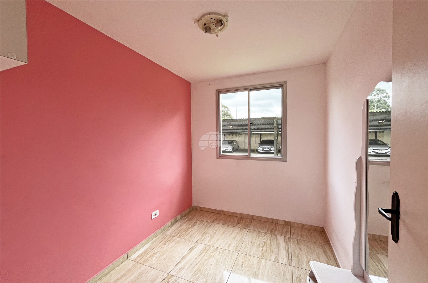 Apartamento para alugar em Fazendinha, Curitiba — Burgman Imóveis Curitiba-PR