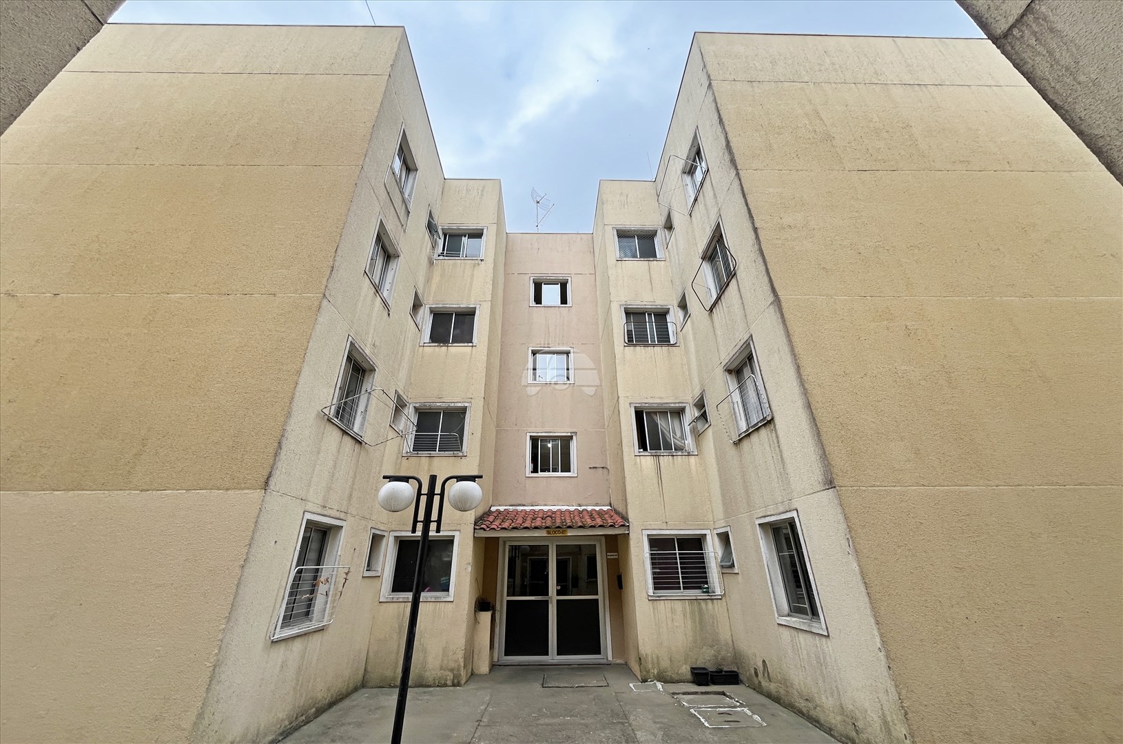 Apartamento para alugar em Fazendinha, Curitiba — Burgman Imóveis Curitiba-PR