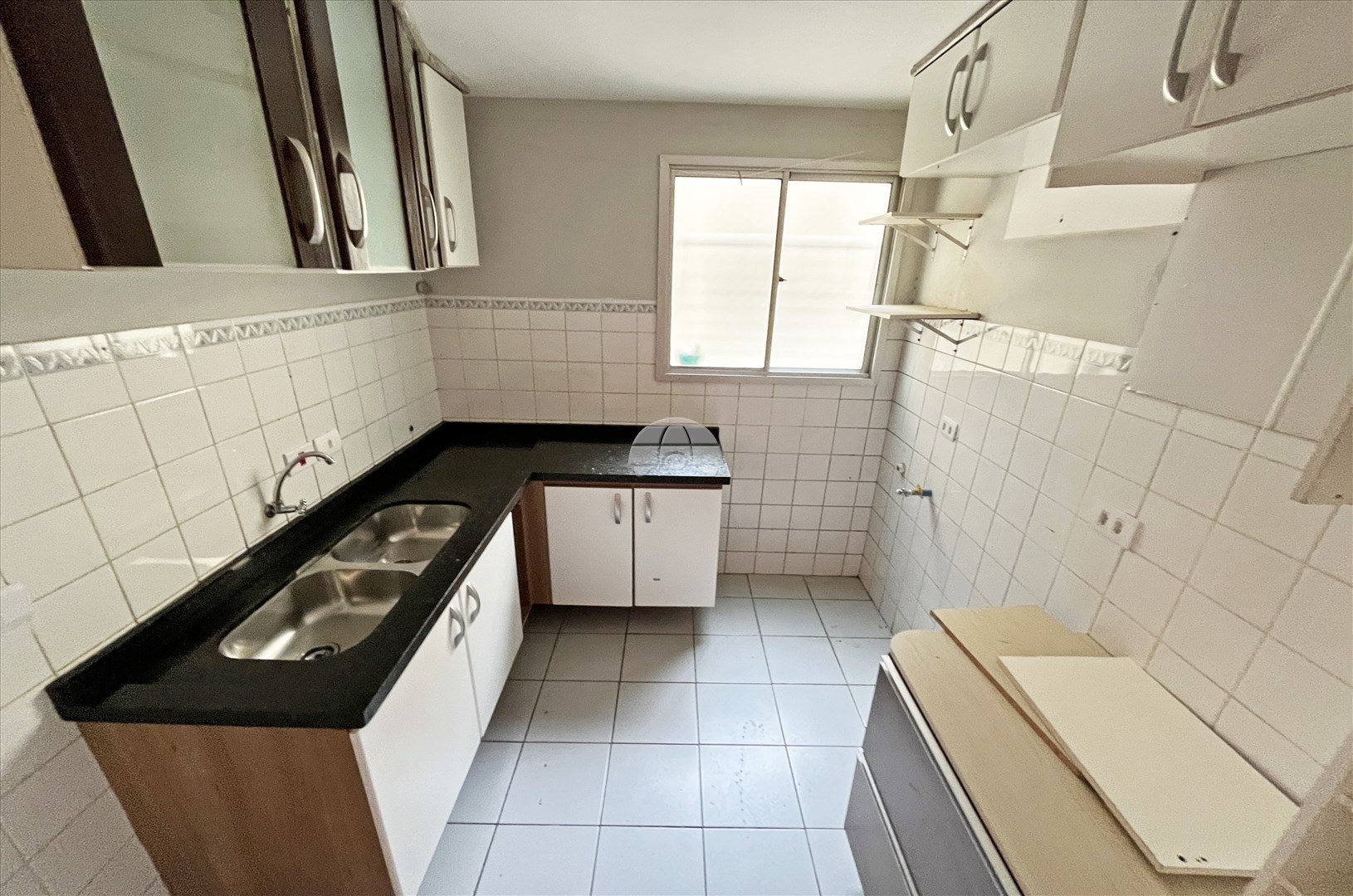 Apartamento para alugar em Fazendinha, Curitiba — Burgman Imóveis Curitiba-PR