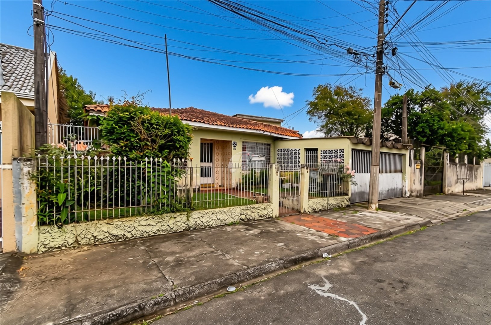 Terreno à venda em Cajuru, Curitiba — Portal Chave Fácil