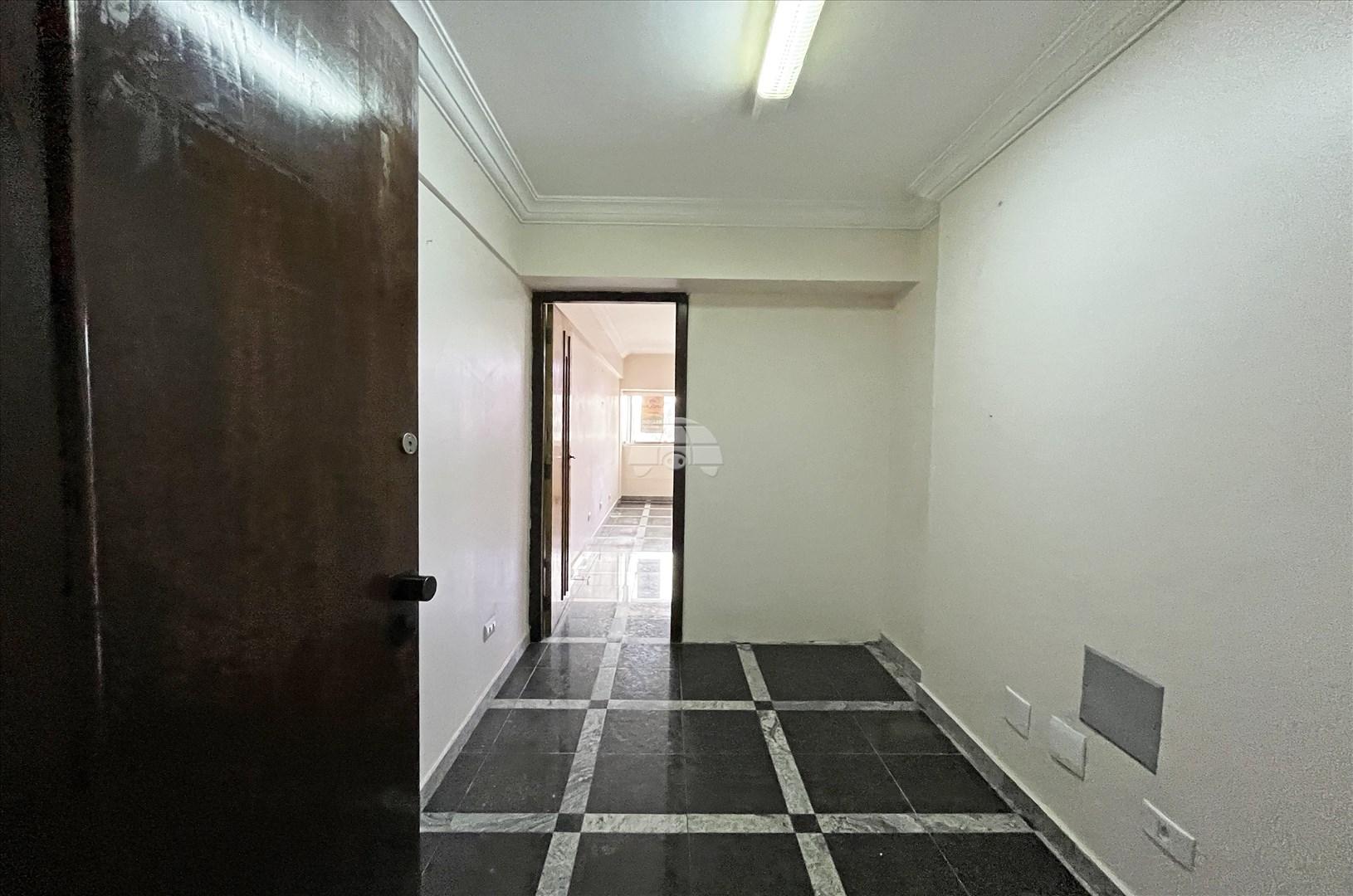 Sala/Conjunto Comercial para alugar em Água Verde, Curitiba — Portal Chave Fácil