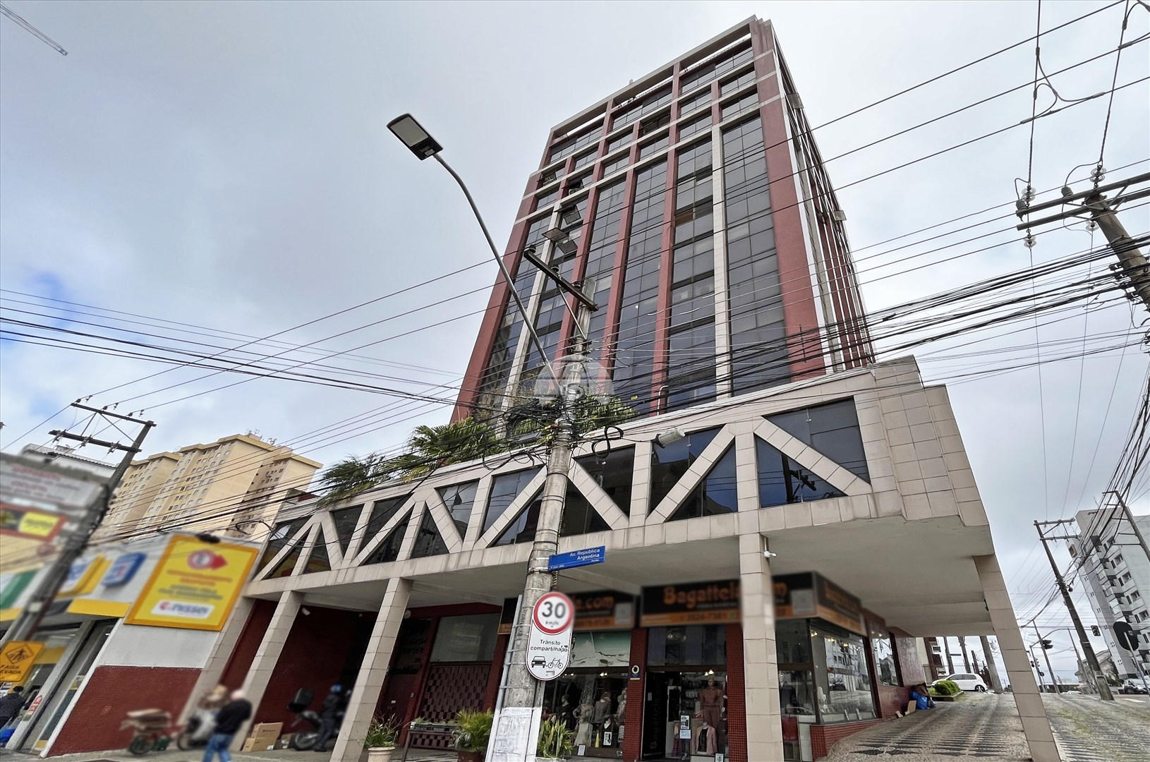 Sala/Conjunto Comercial para alugar em Água Verde, Curitiba — Portal Chave Fácil