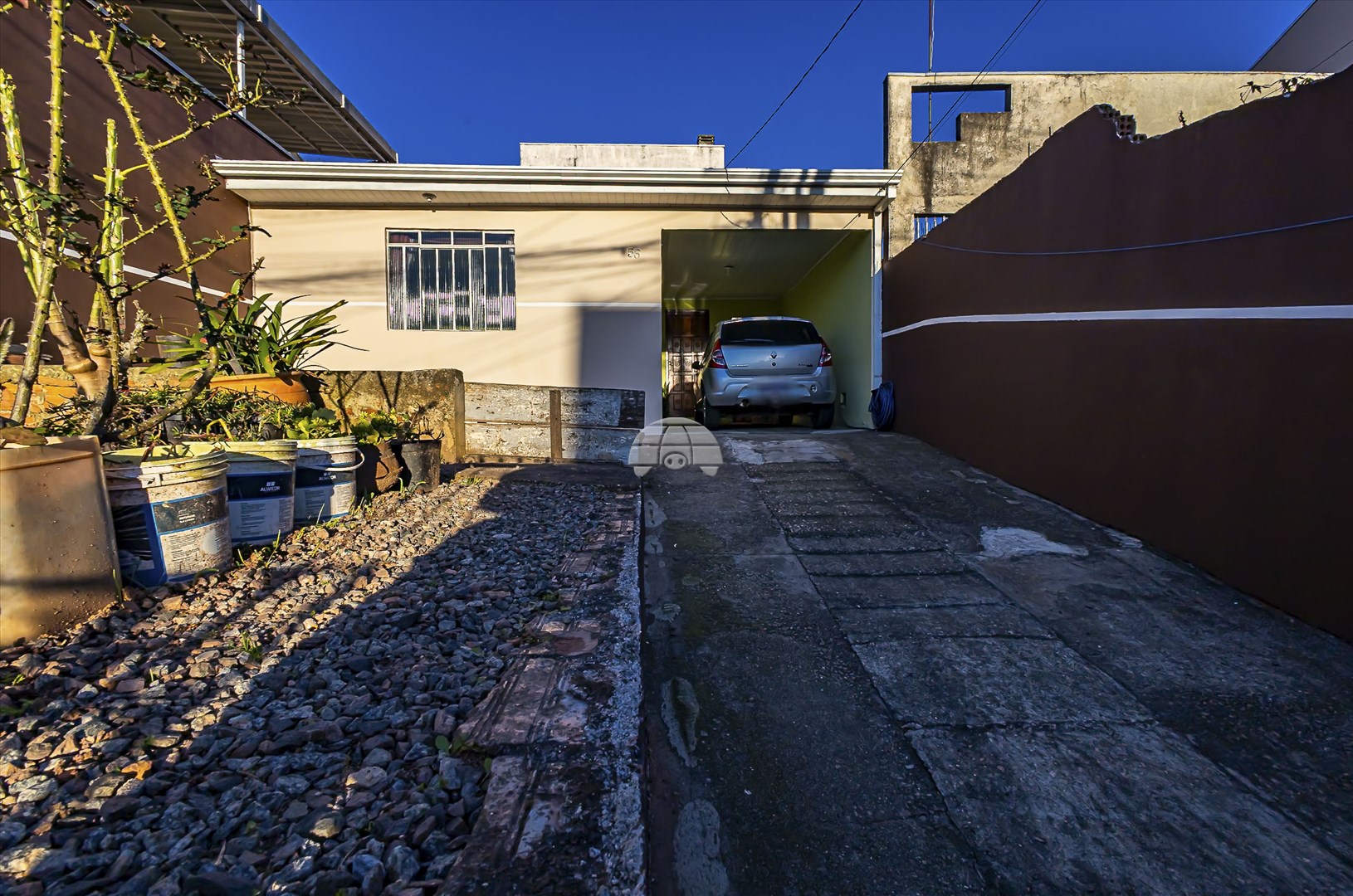 Casa à venda em Sítio Cercado, Curitiba — Outrasul Imobiliária