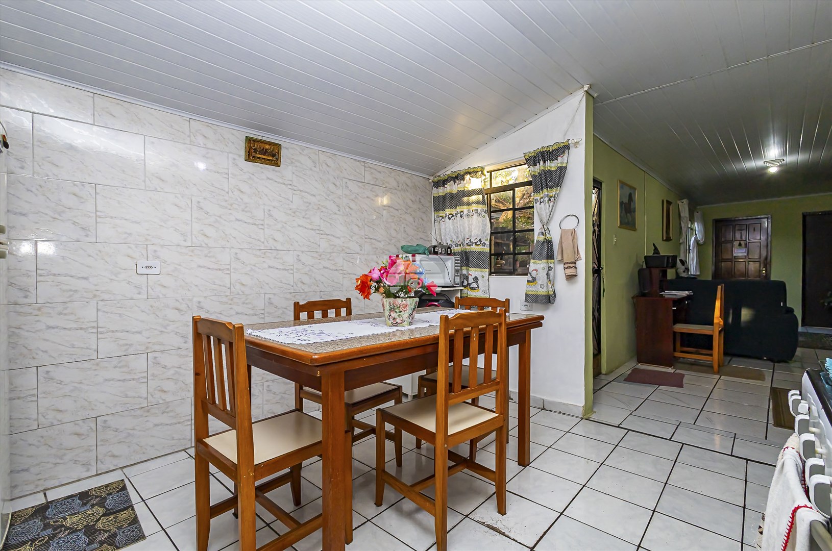 Casa à venda em Sítio Cercado, Curitiba — Outrasul Imobiliária