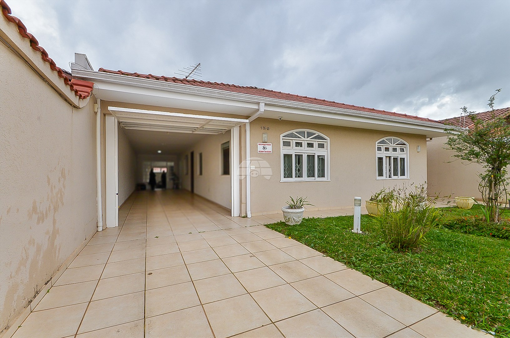Casa à venda em Butiatuvinha, Curitiba — Portal Chave Fácil