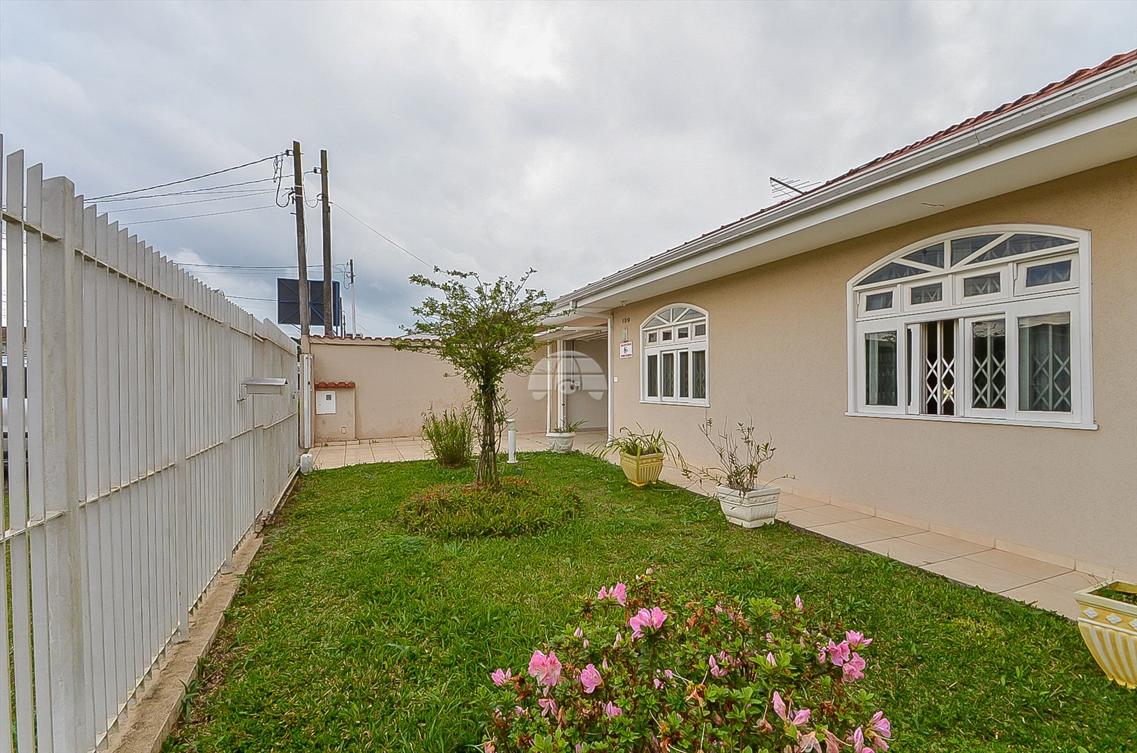 Casa à venda em Butiatuvinha, Curitiba — Portal Chave Fácil