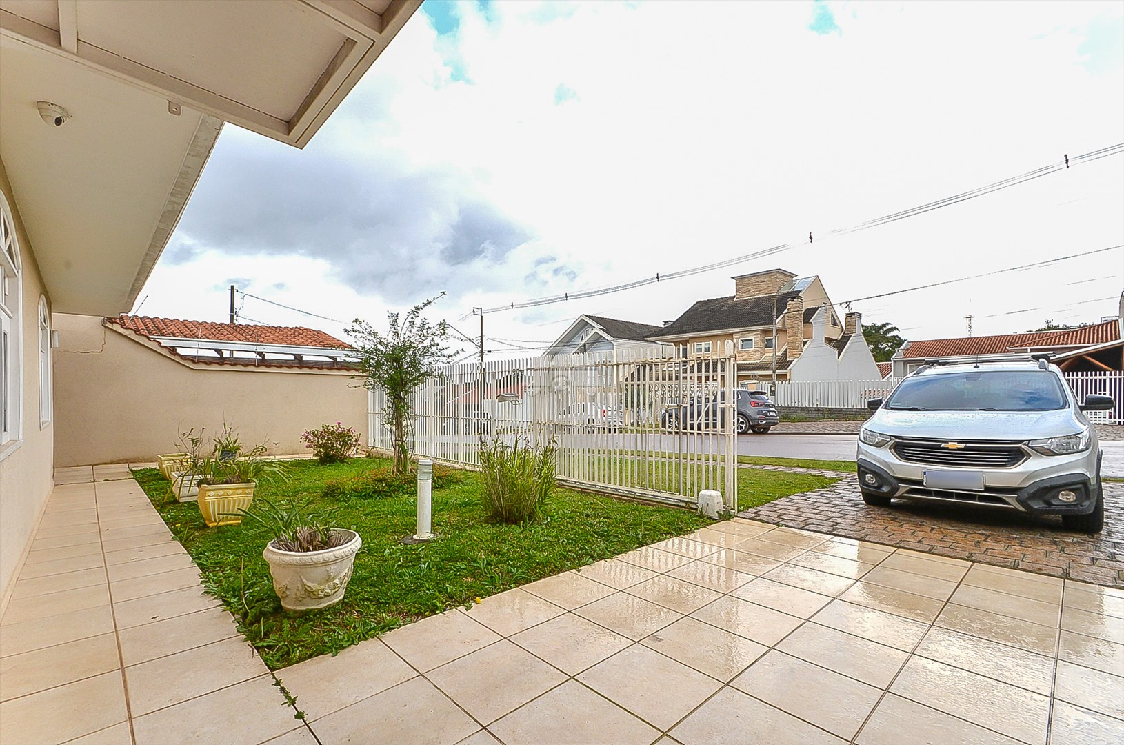 Casa à venda em Butiatuvinha, Curitiba — Portal Chave Fácil