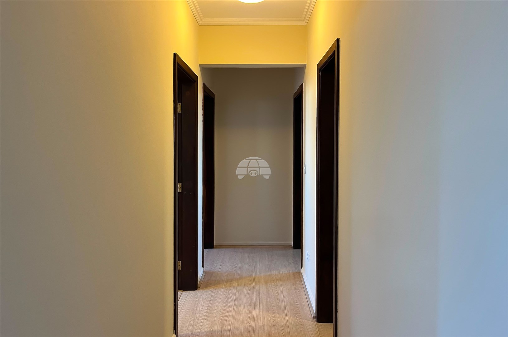 Apartamento para alugar em Cristo Rei, Curitiba — Outrasul Imobiliária