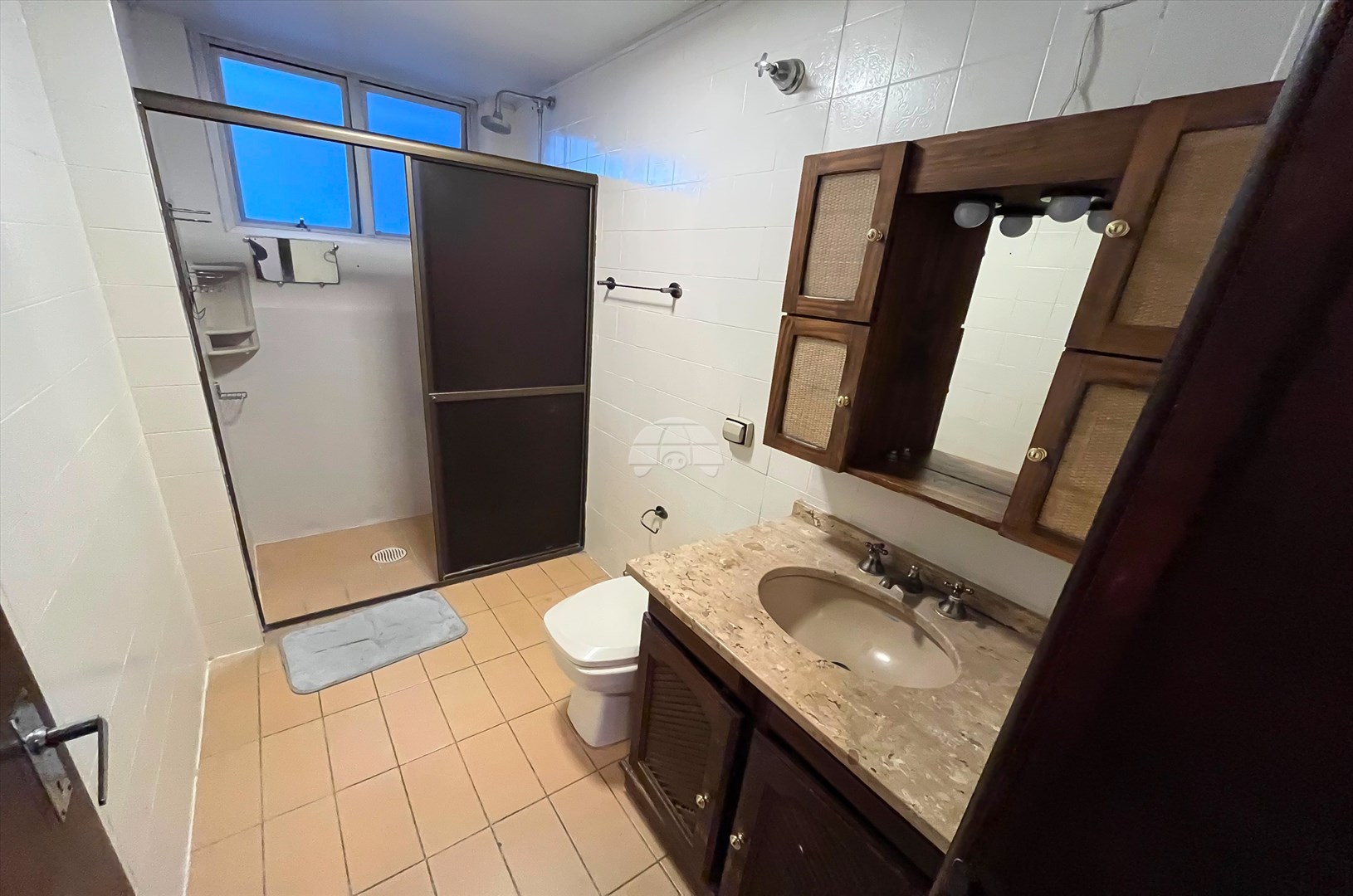 Apartamento para alugar em Cristo Rei, Curitiba — Outrasul Imobiliária