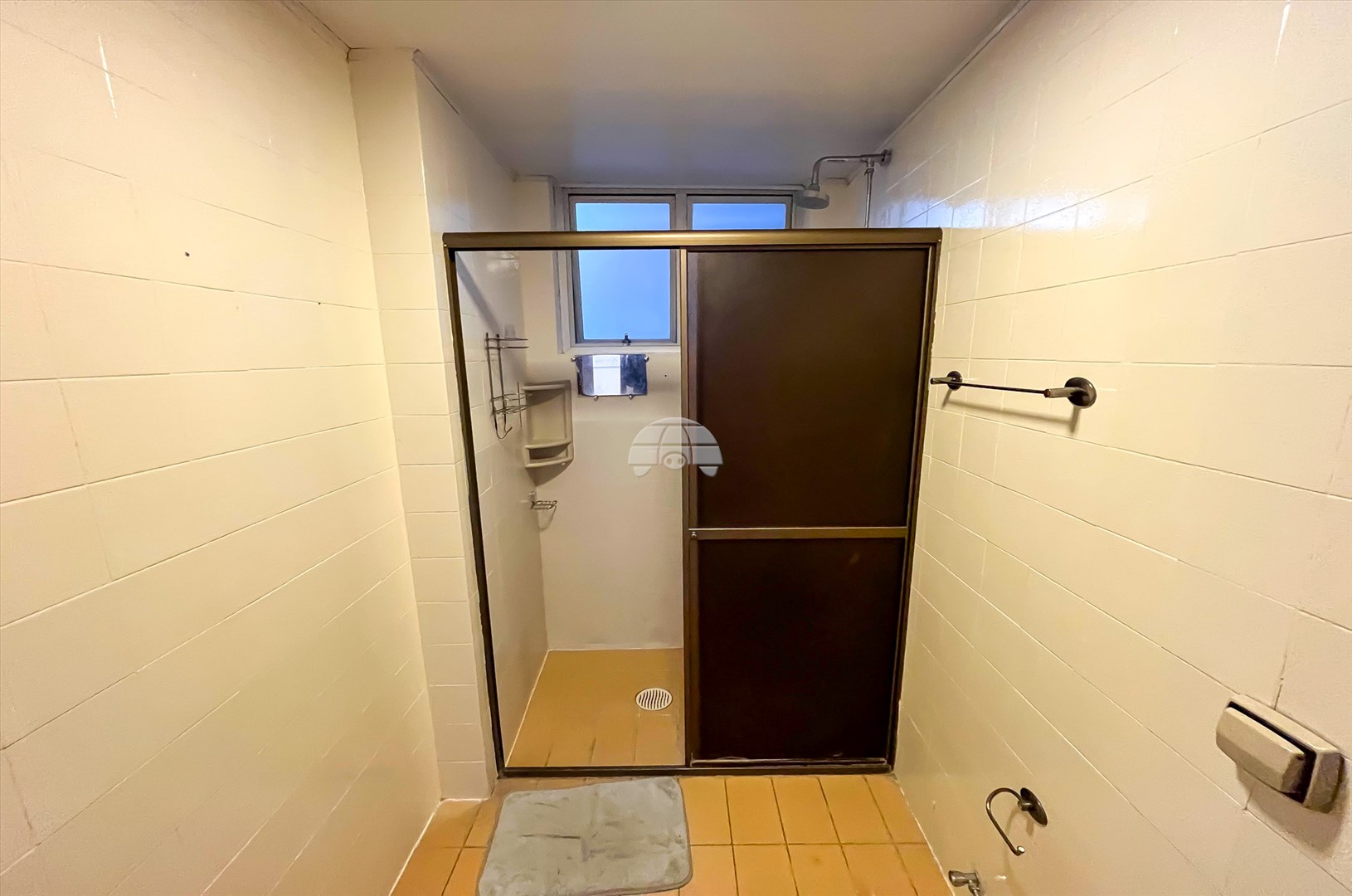 Apartamento para alugar em Cristo Rei, Curitiba — Outrasul Imobiliária