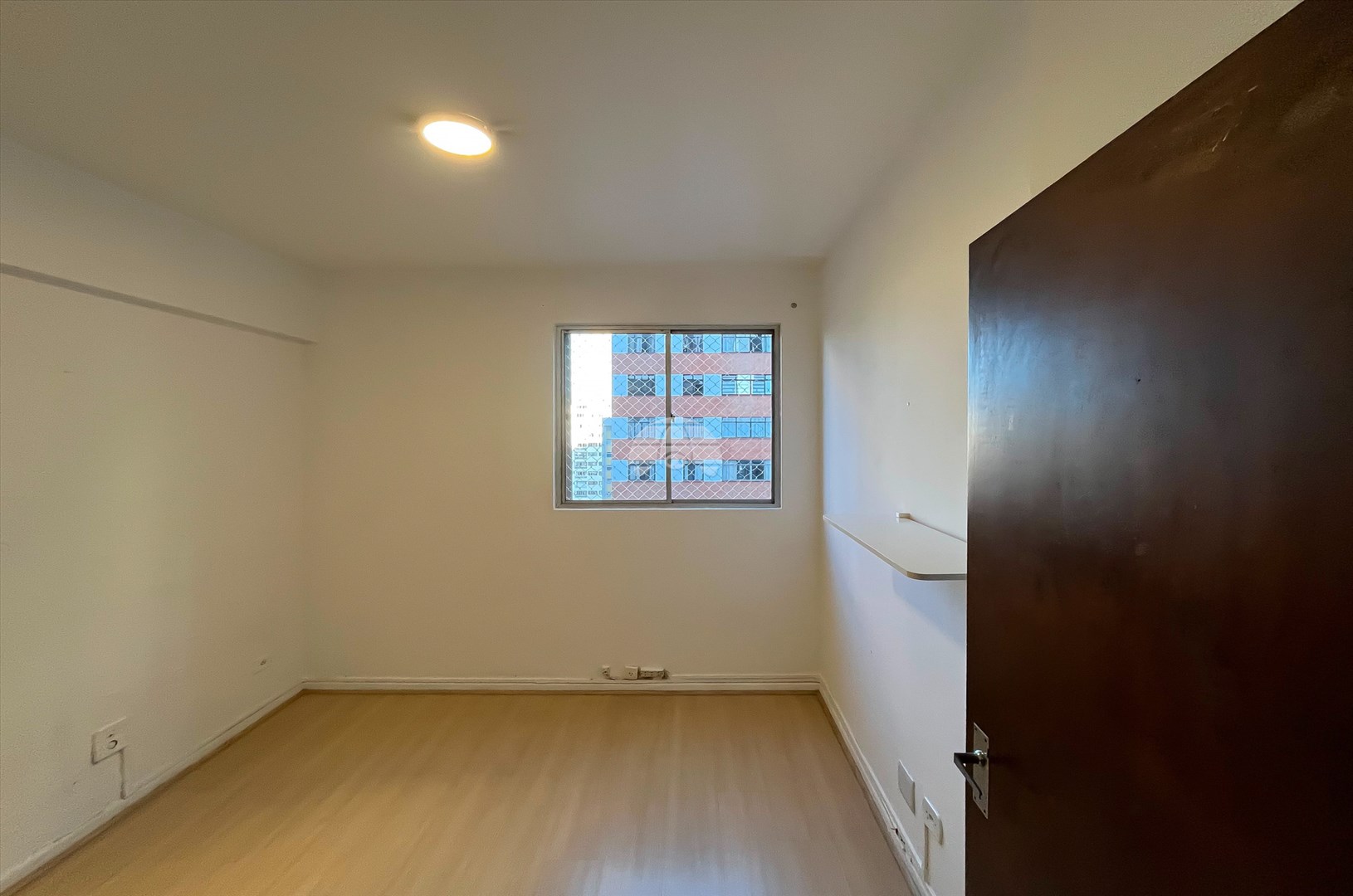Apartamento para alugar em Cristo Rei, Curitiba — Outrasul Imobiliária