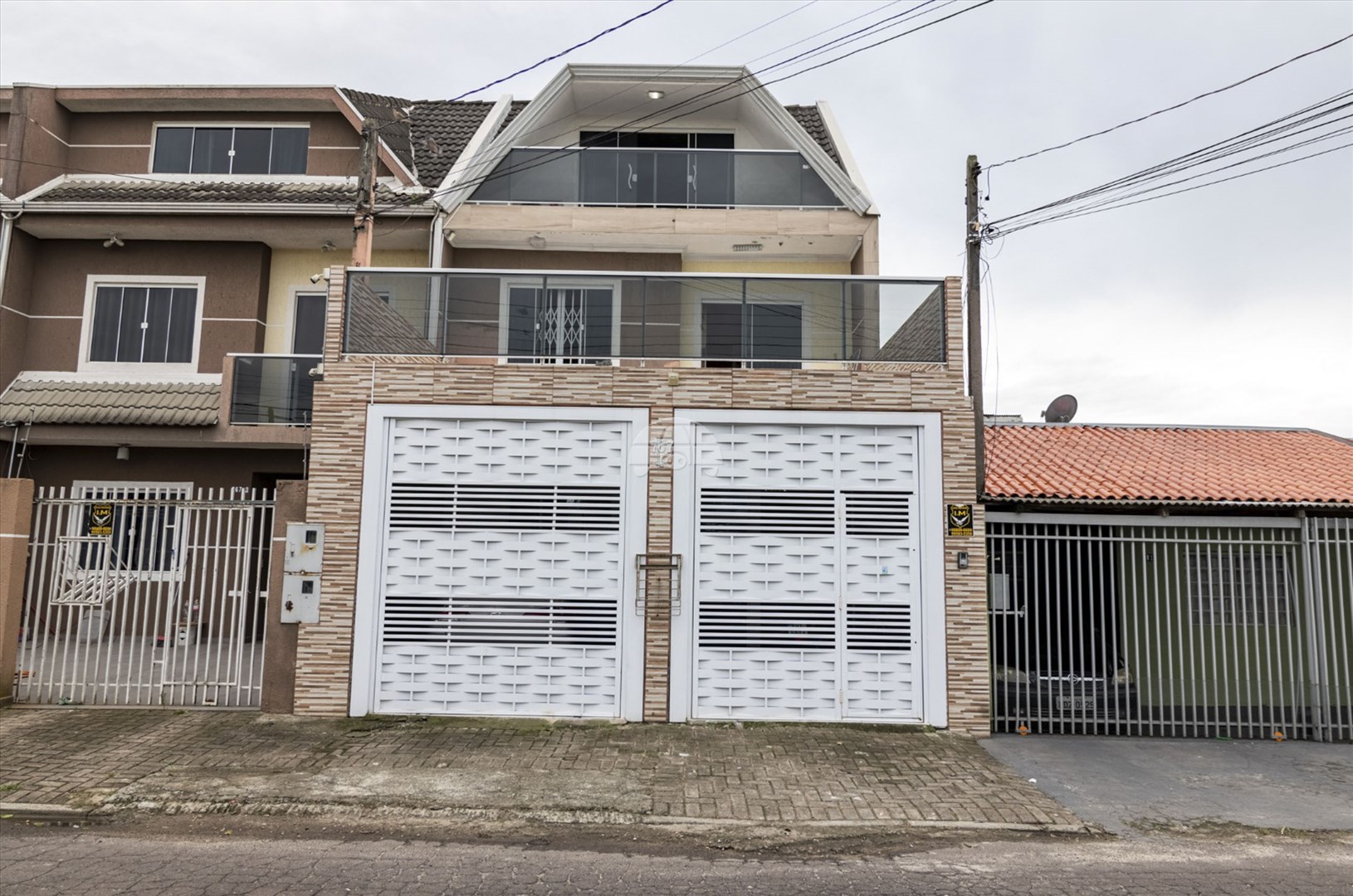 Casa à venda em Sítio Cercado, Curitiba — Outrasul Imobiliária