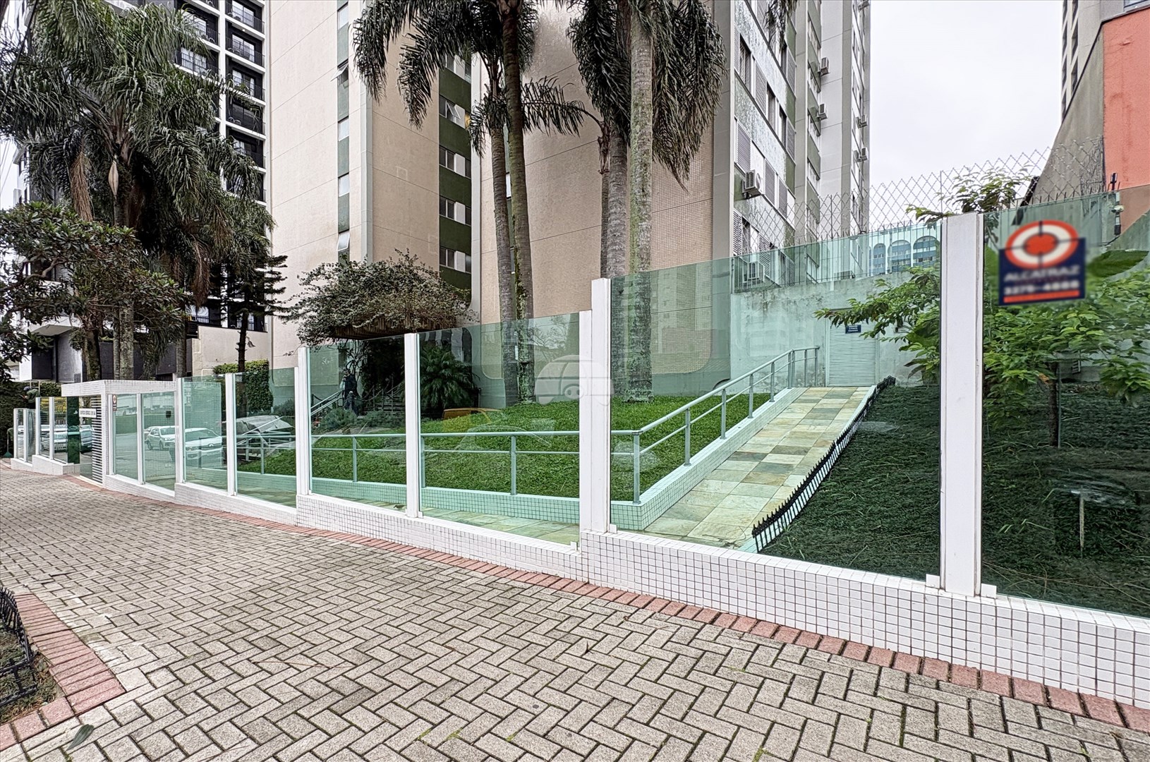 Apartamento para alugar em Água Verde, Curitiba — Portal Chave Fácil