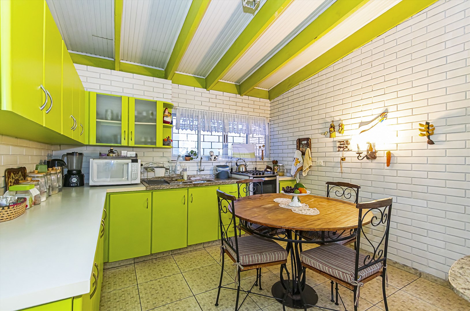 Casa à venda em Jardim Botânico, Curitiba — Imobiliária Cilar