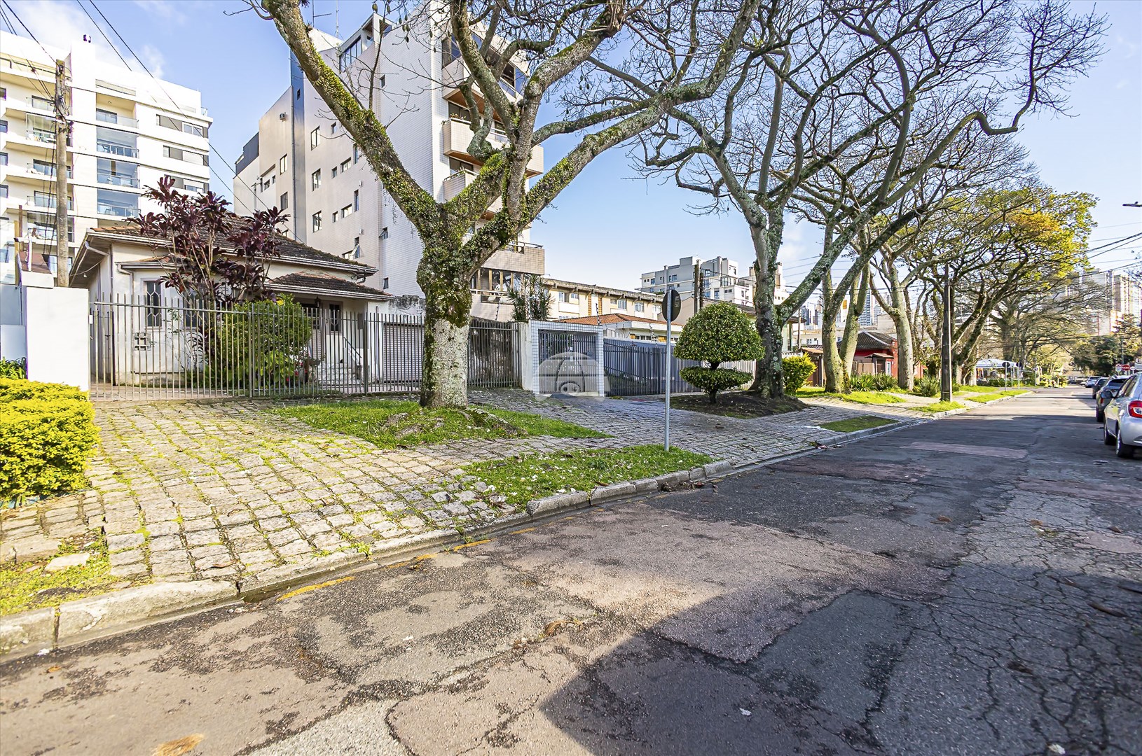 Terreno/Área à venda em Água Verde, Curitiba — Portal Chave Fácil