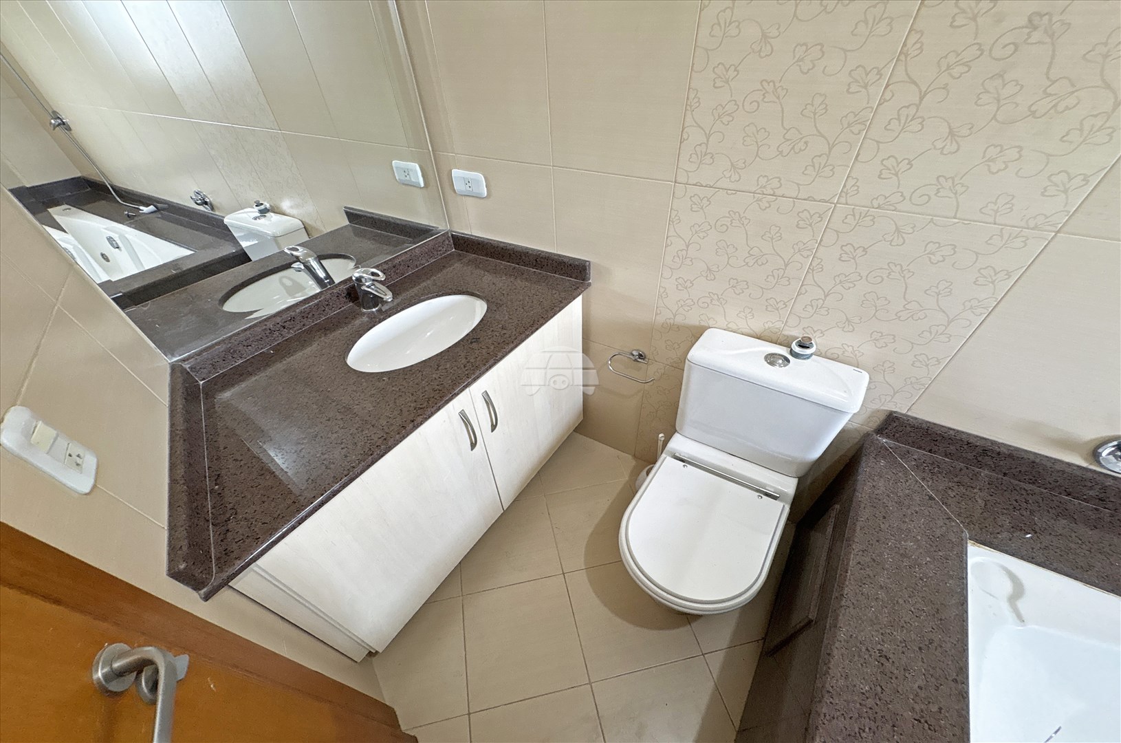 Casa para alugar em Boa Vista, Curitiba — MAFI ADMINISTRADORA DE IMOVEIS LTDA
