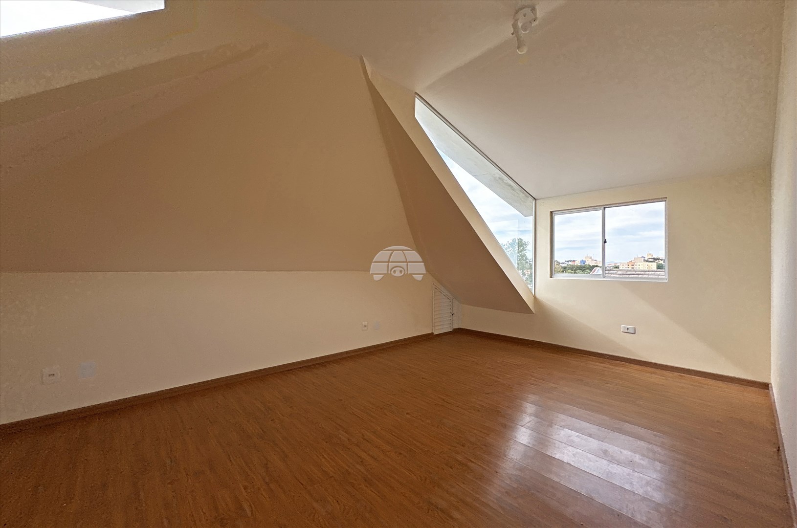 Casa para alugar em Boa Vista, Curitiba — MAFI ADMINISTRADORA DE IMOVEIS LTDA