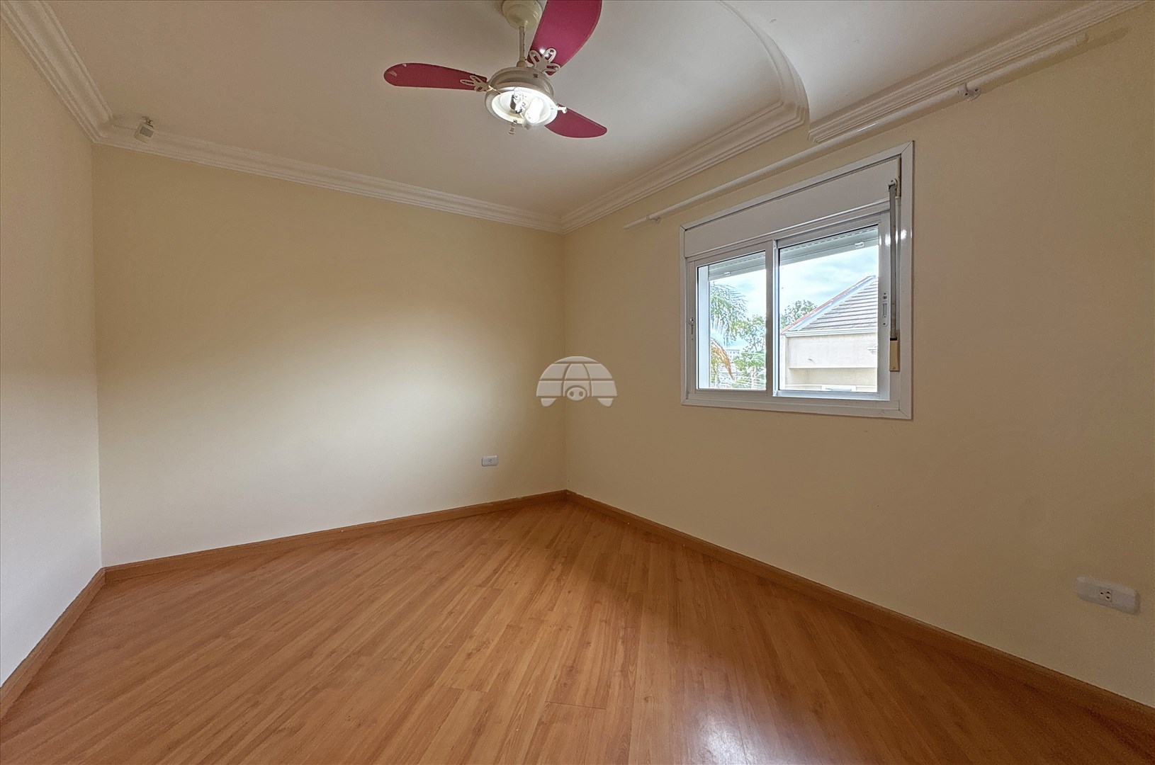 Casa para alugar em Boa Vista, Curitiba — MAFI ADMINISTRADORA DE IMOVEIS LTDA