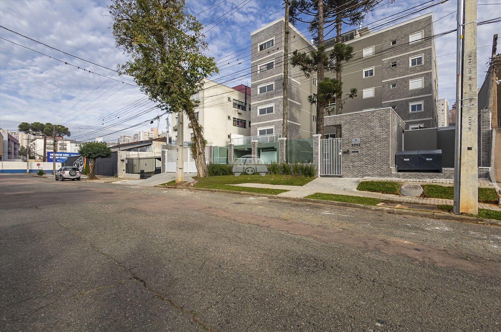Apartamento Residencial para Venda no Bairro Água Verde ref. 228746 (2 / 10)