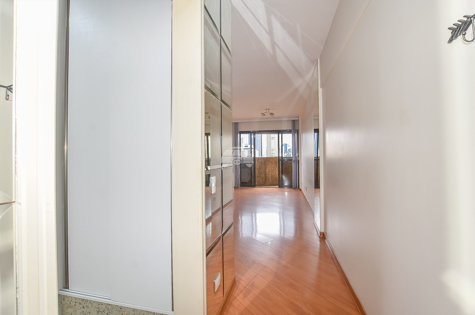 Apartamento Residencial para Venda no Bairro Centro ref. 229347 (4 / 10)