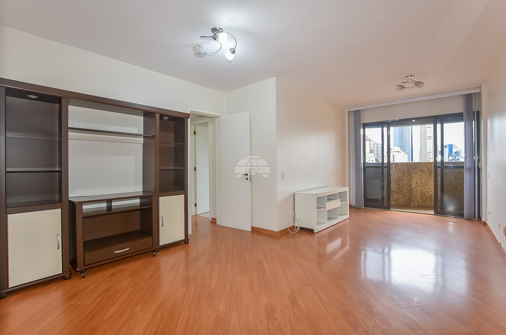 Apartamento Residencial para Venda no Bairro Centro ref. 229347 (1 / 10)