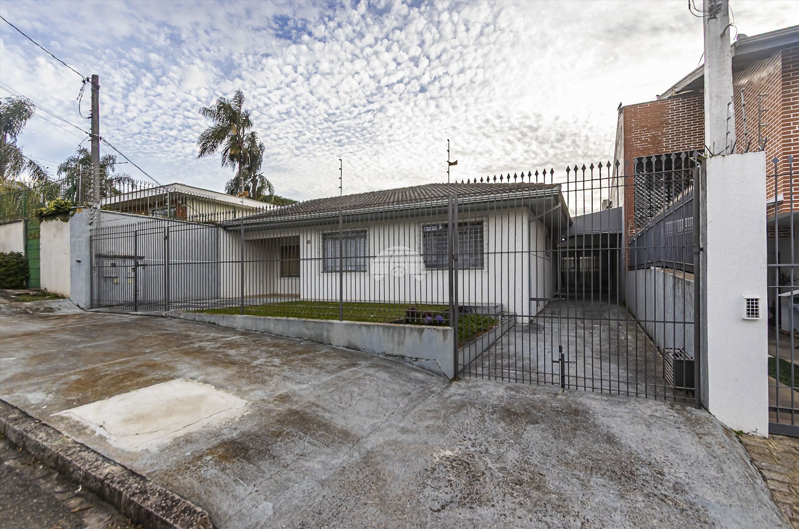 Casa à venda em Jardim Botânico, Curitiba — Portal Chave Fácil