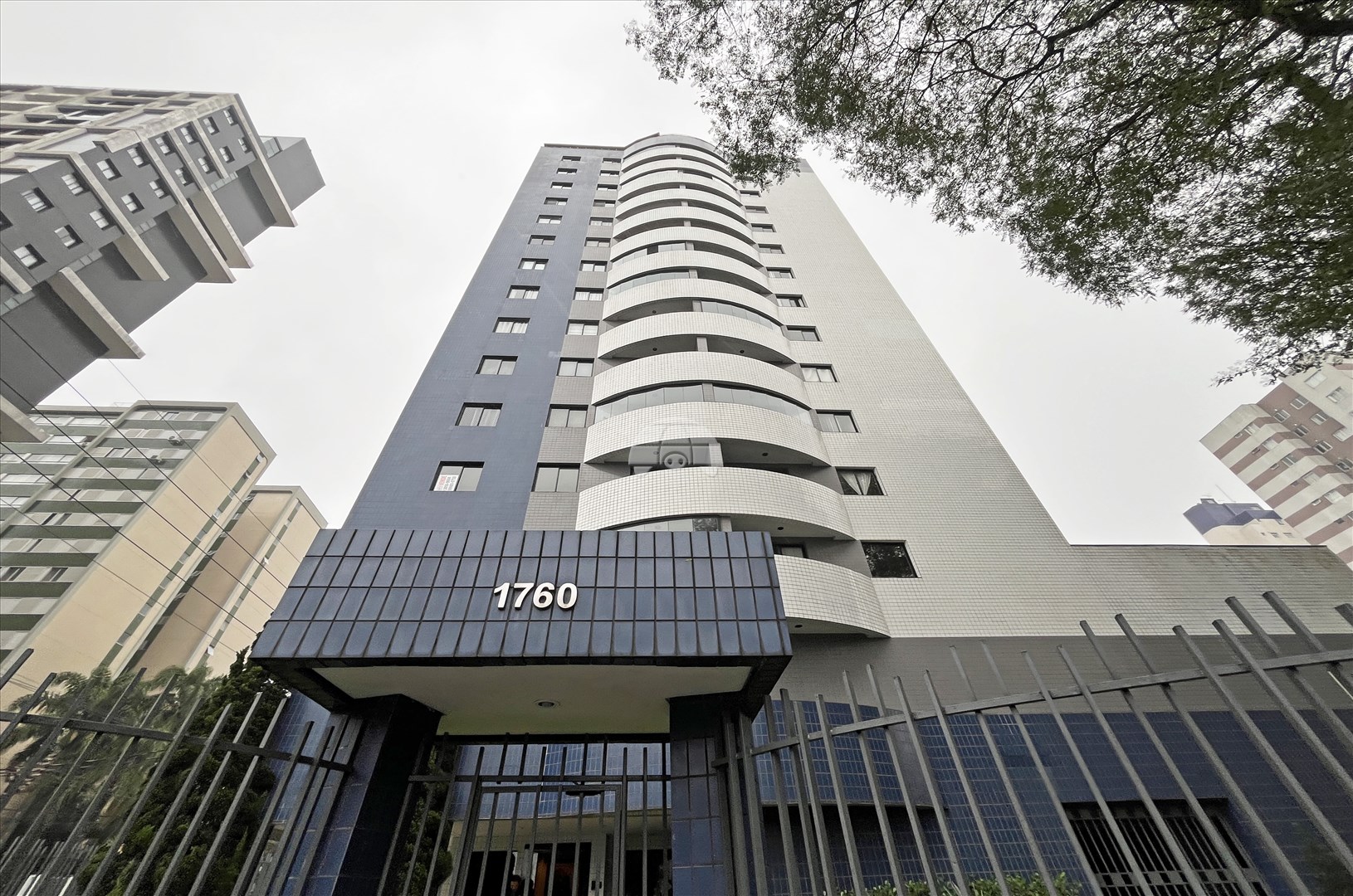 Apartamento para alugar em Água Verde, Curitiba — Portal Chave Fácil