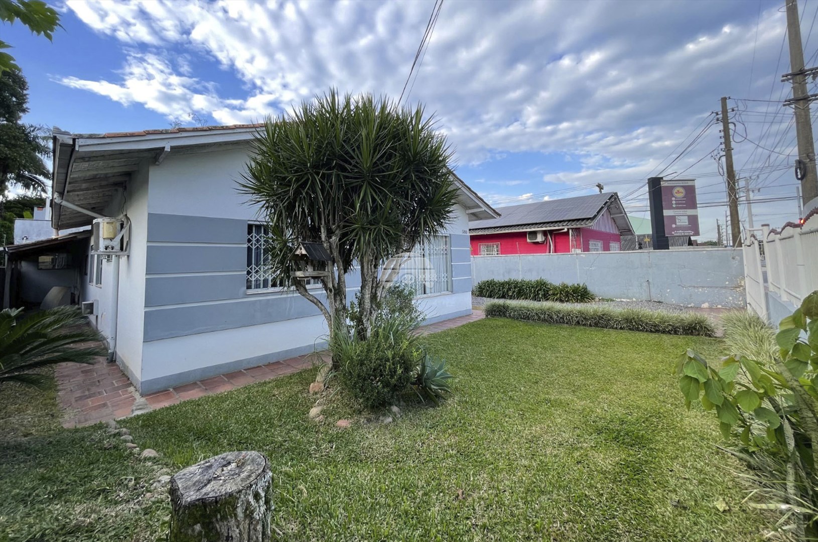 Casa à venda em Bucarein, Joinville — Portal Chave Fácil