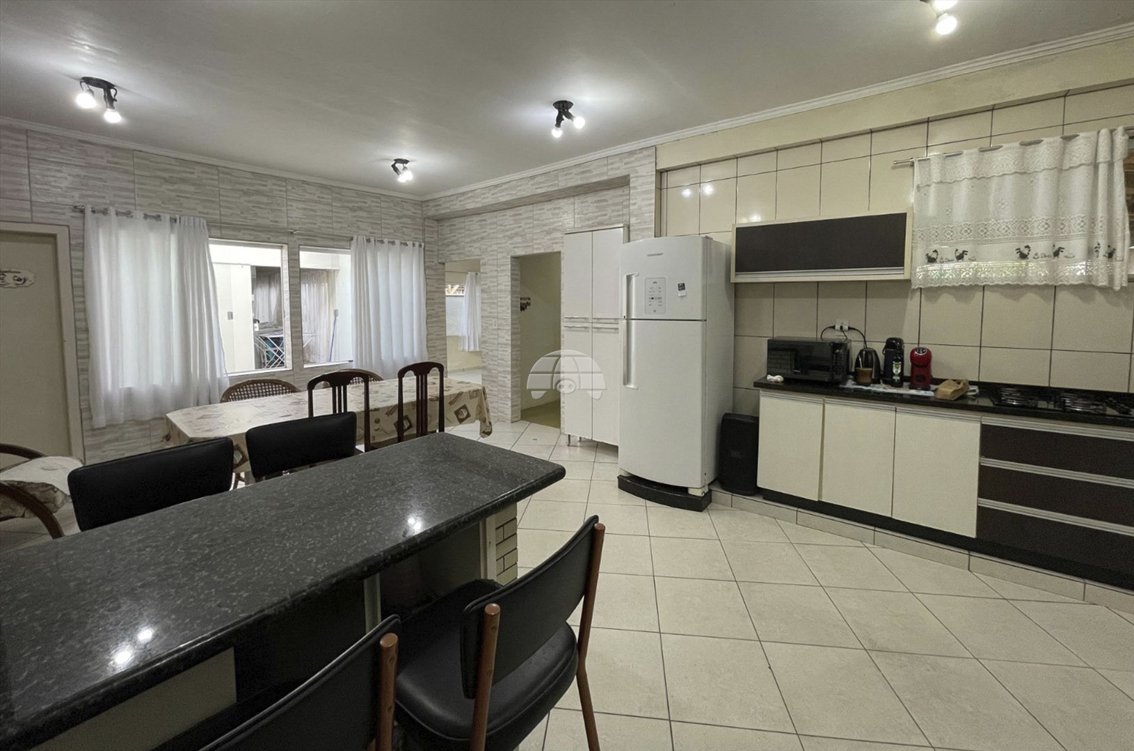 Casa à venda em Bucarein, Joinville — Portal Chave Fácil