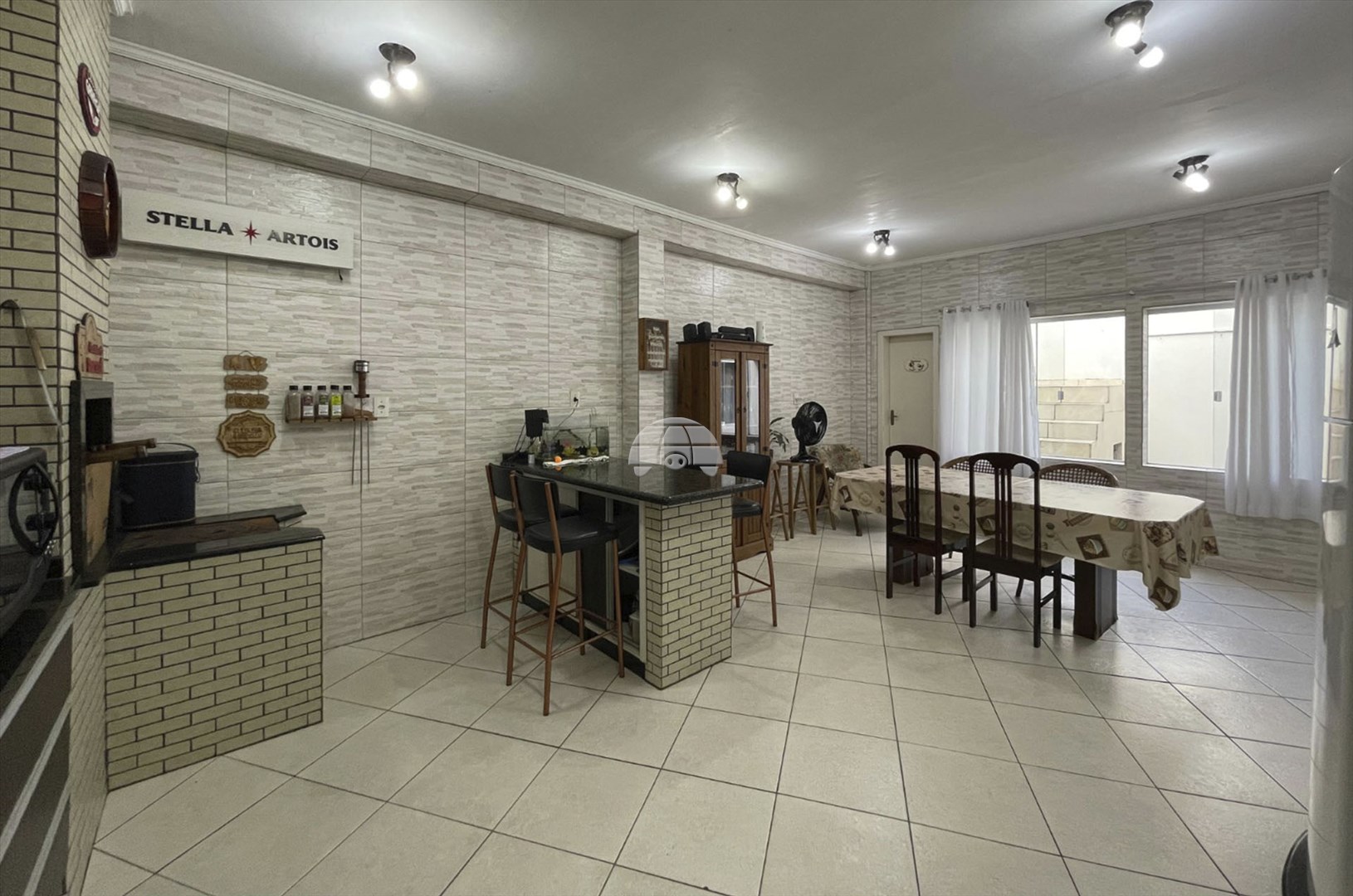 Casa à venda em Bucarein, Joinville — Portal Chave Fácil