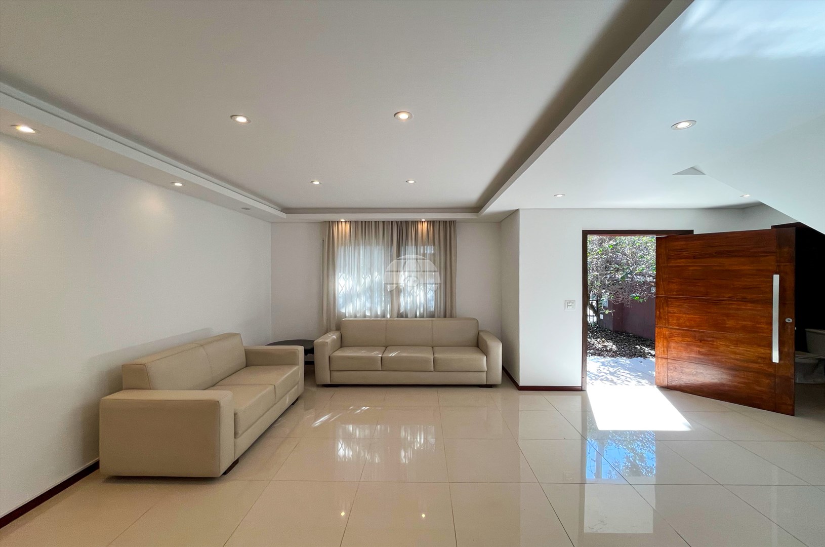 Casa para alugar em Mercês, Curitiba — Portal Chave Fácil