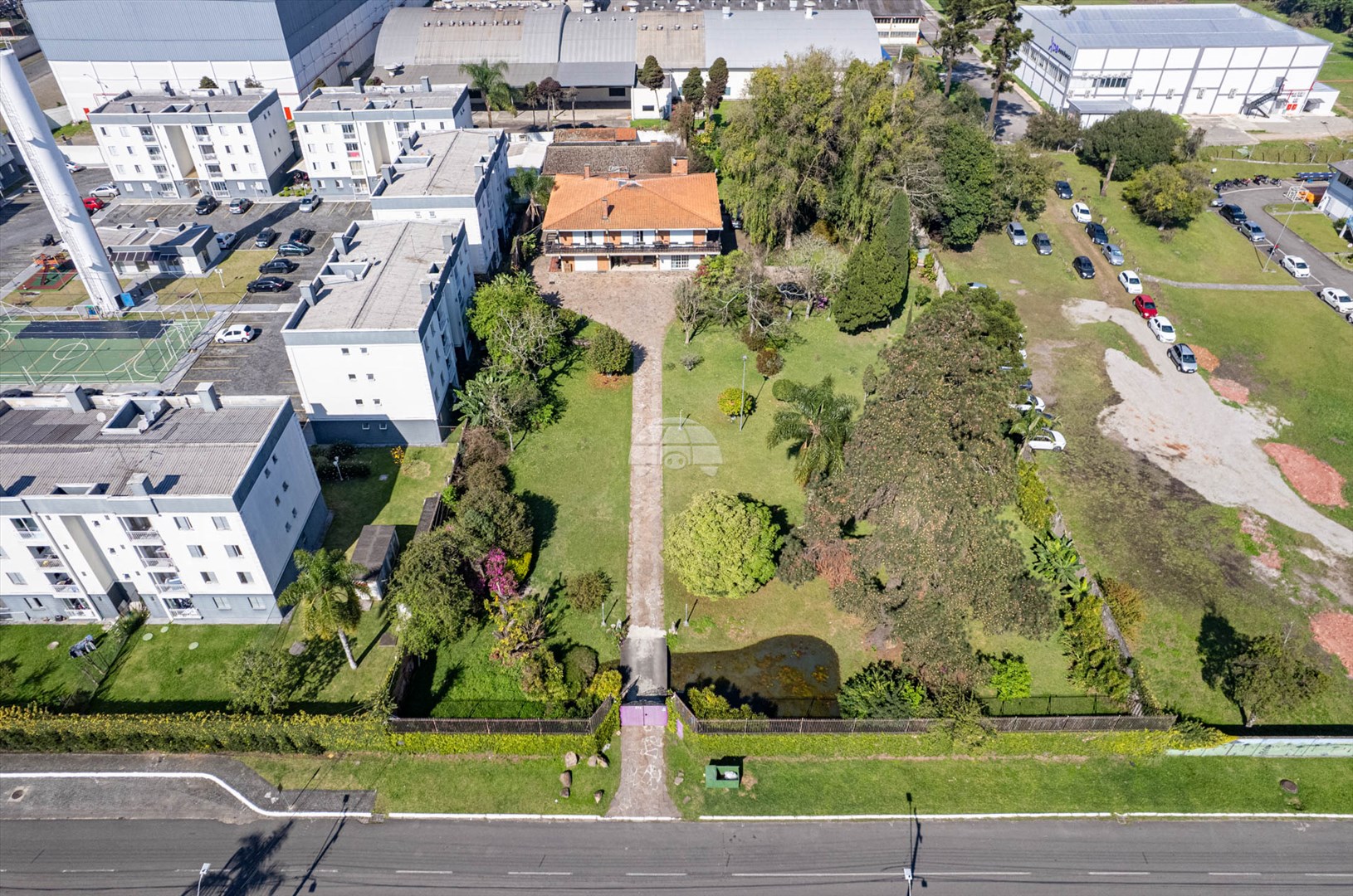 Terreno/Área à venda em Centro, Pinhais — Portal Chave Fácil