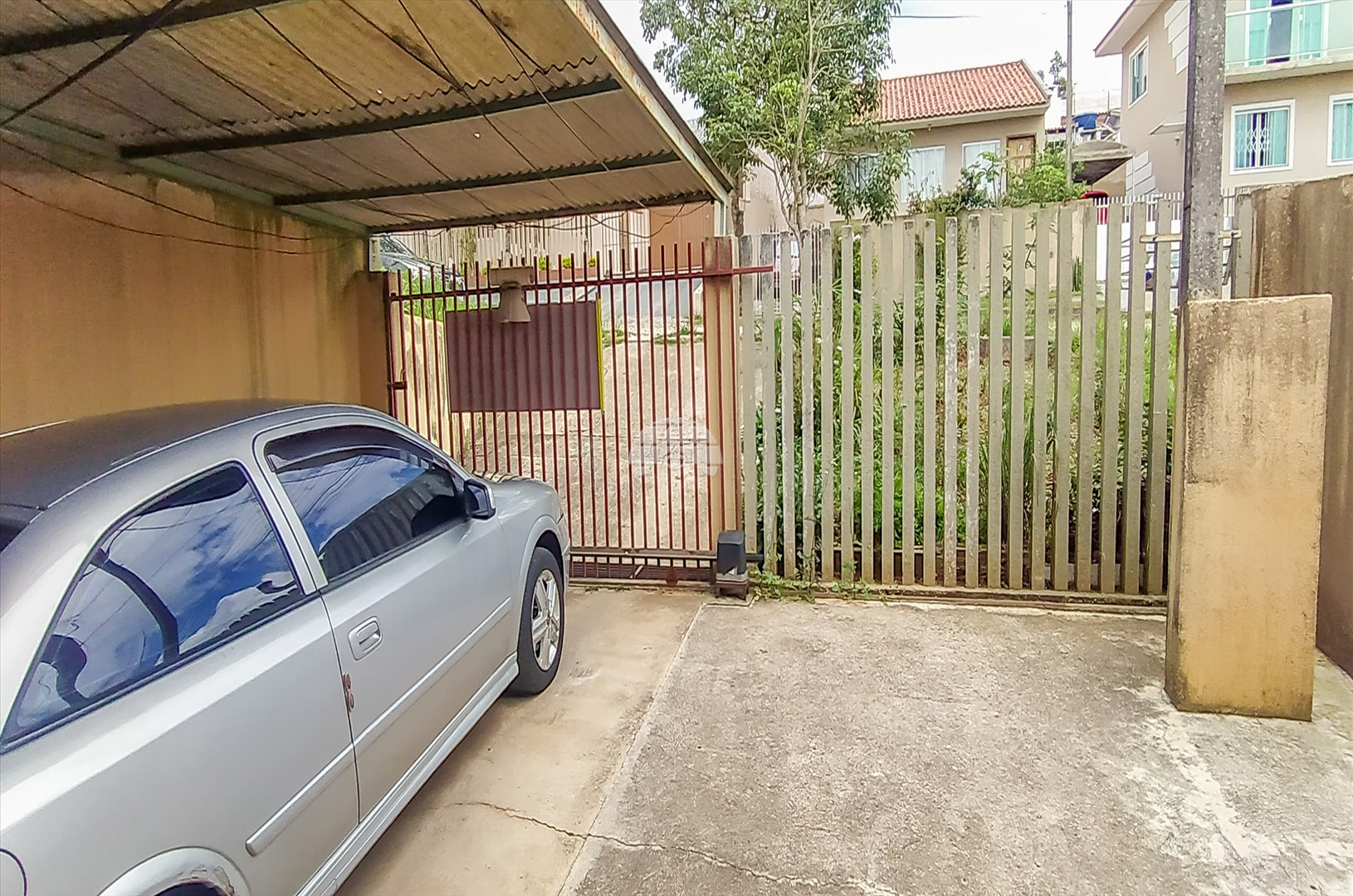 Casa à venda em São Gabriel, Colombo — Portal Chave Fácil