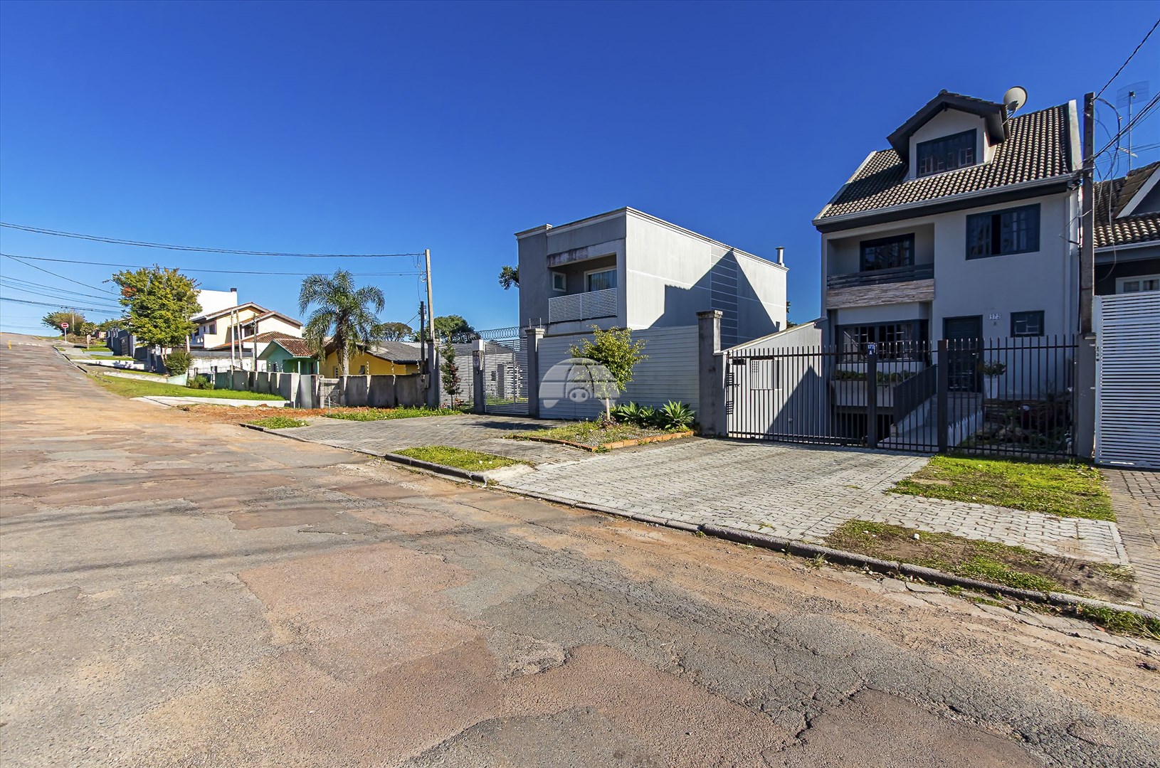 Casa à venda em Uberaba, Curitiba — Portal Chave Fácil