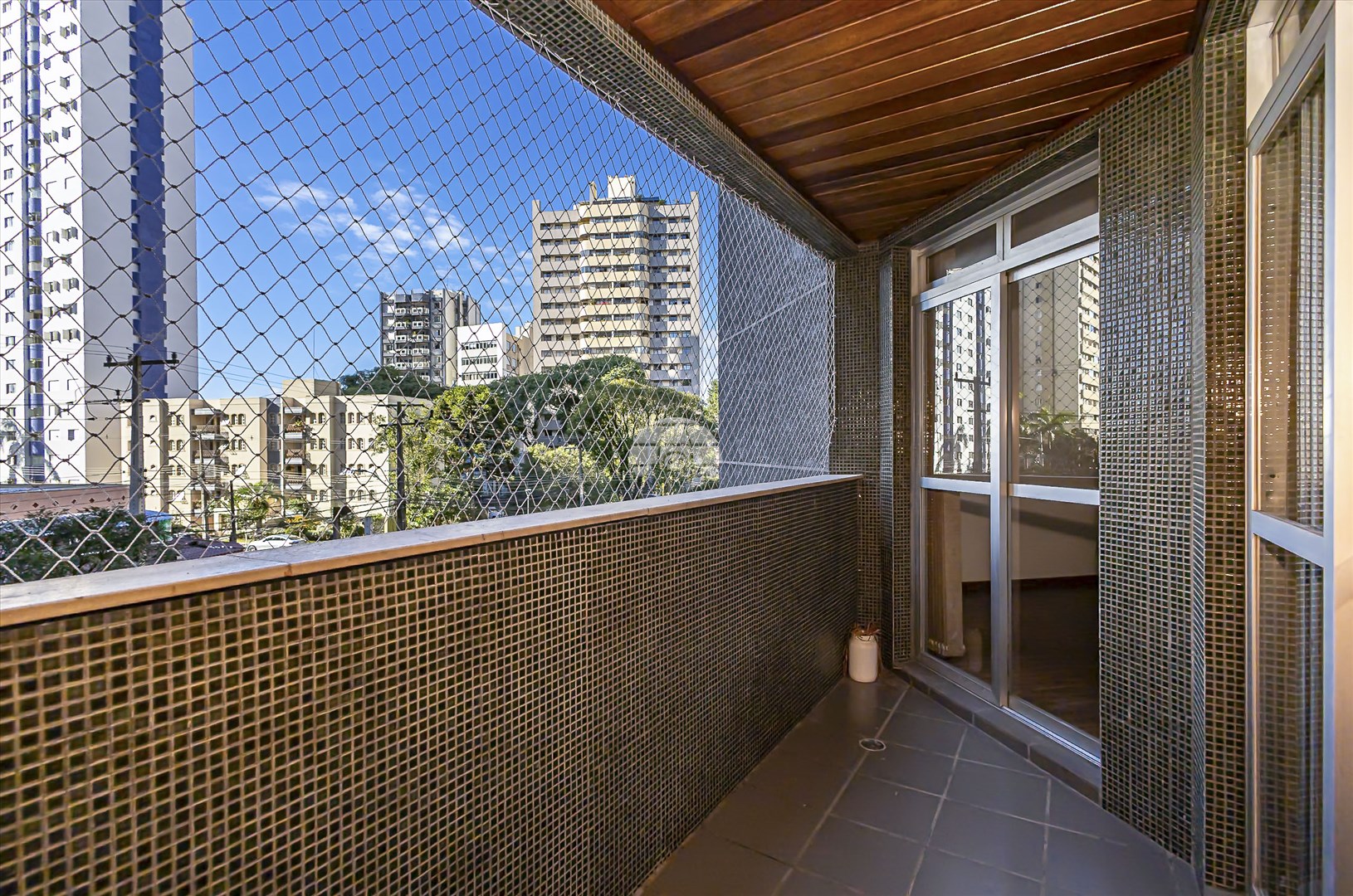 Apartamento para alugar em Água Verde, Curitiba — Portal Chave Fácil