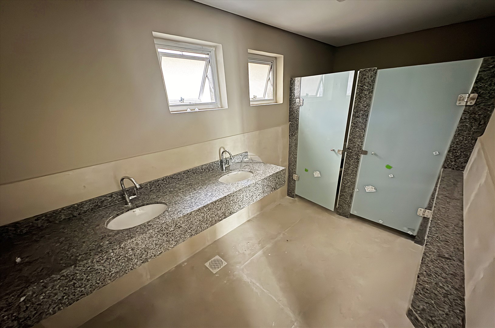 Conjunto Comercial para Locação no Bairro Centro ref. 109245 (9 / 10)