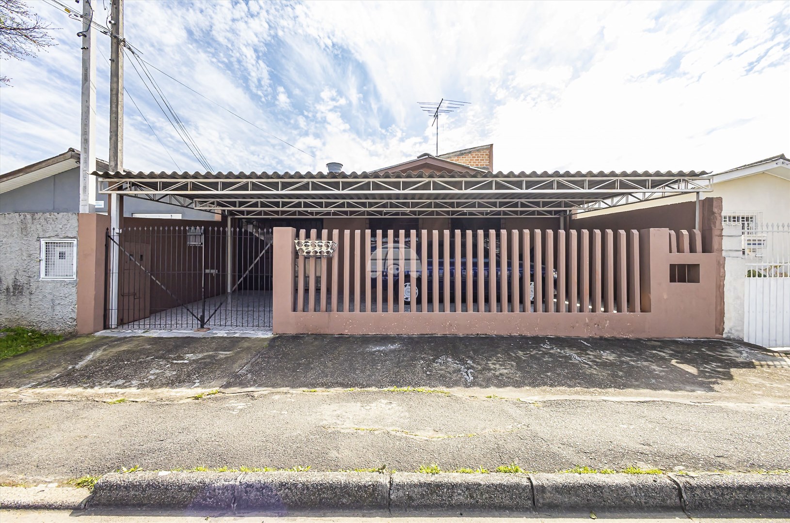 Casa Residencial para Venda no Bairro Sítio Cercado ref. 229538 (1 / 10)