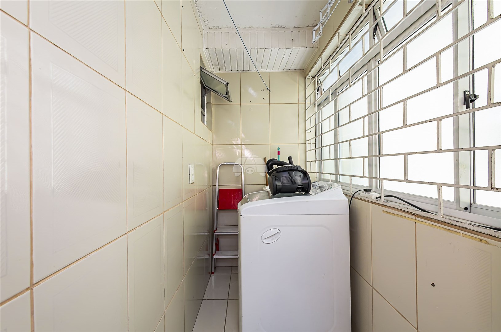 Apartamento à venda em Sítio Cercado, Curitiba — MAFI ADMINISTRADORA DE IMOVEIS LTDA