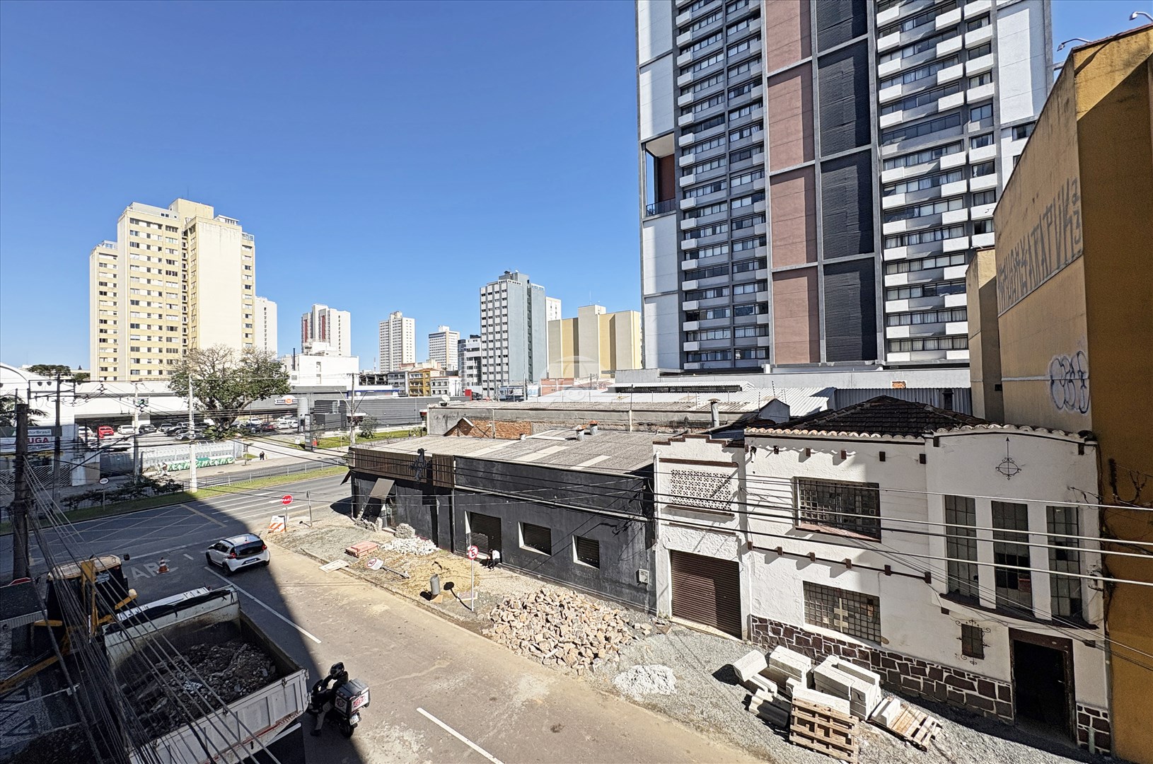 Apartamento para alugar em Centro, Curitiba — Portal Chave Fácil